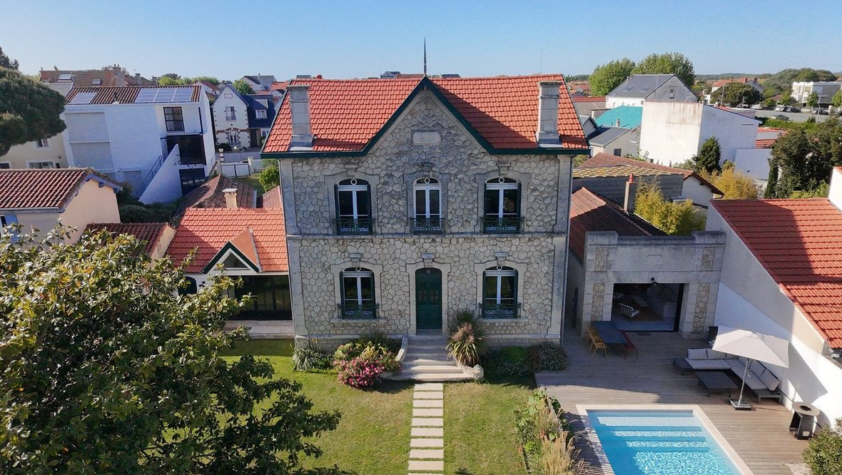 Villa balnéaire 199m2 — jardin, piscine, vie à pied à Châtelaillon-Plage