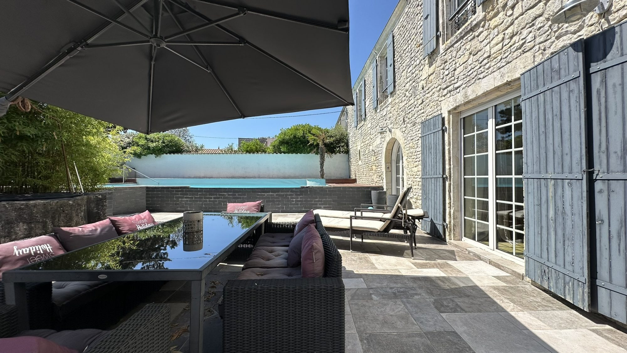 Maison à vendre à Dompierre-sur-Mer, 304 m²
