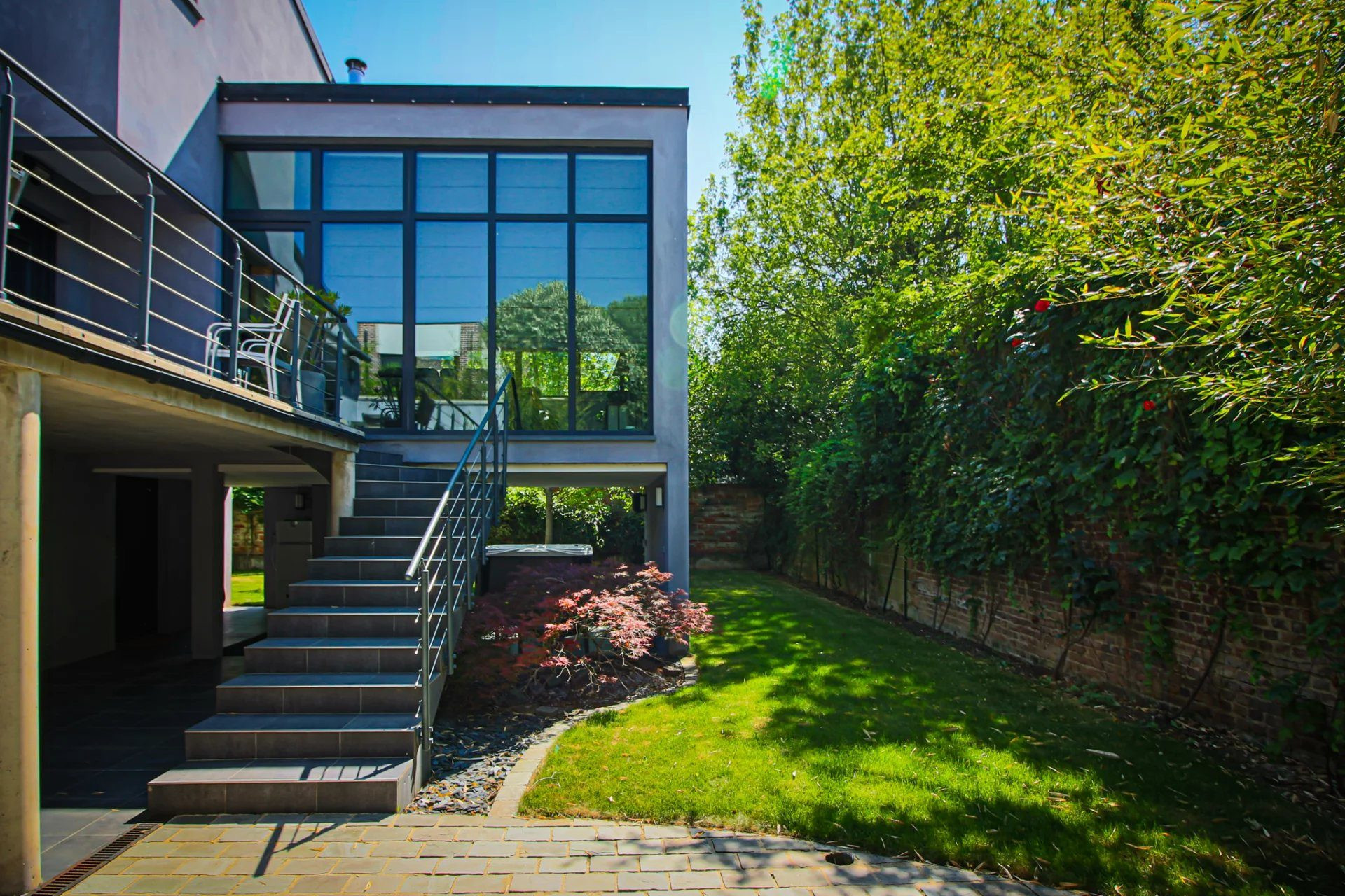 Maison d'architecte de 143 m² à proximité immédiate des bords de Marne