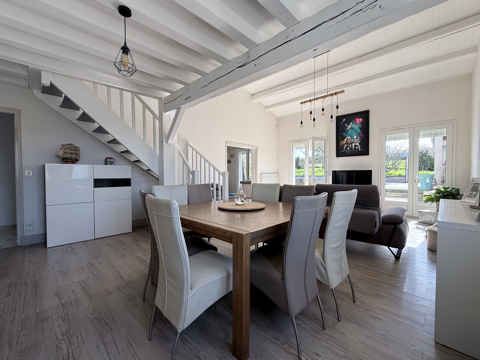 Maison à vendre à Andilly, 307 m²