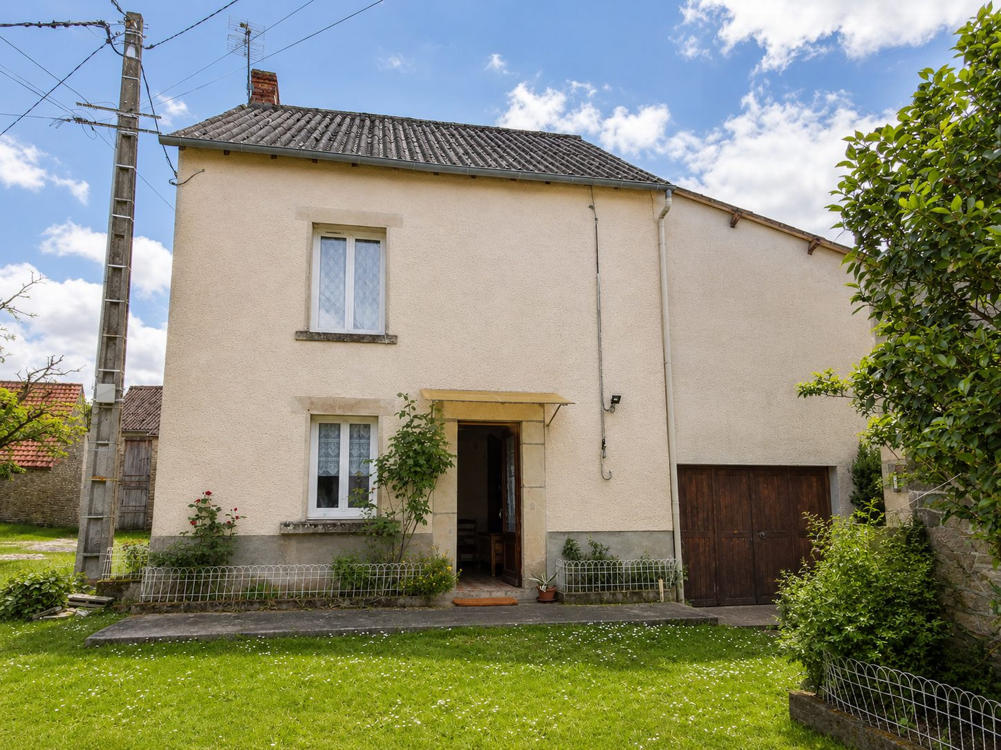 Maison de village St Sulpice les Feuilles