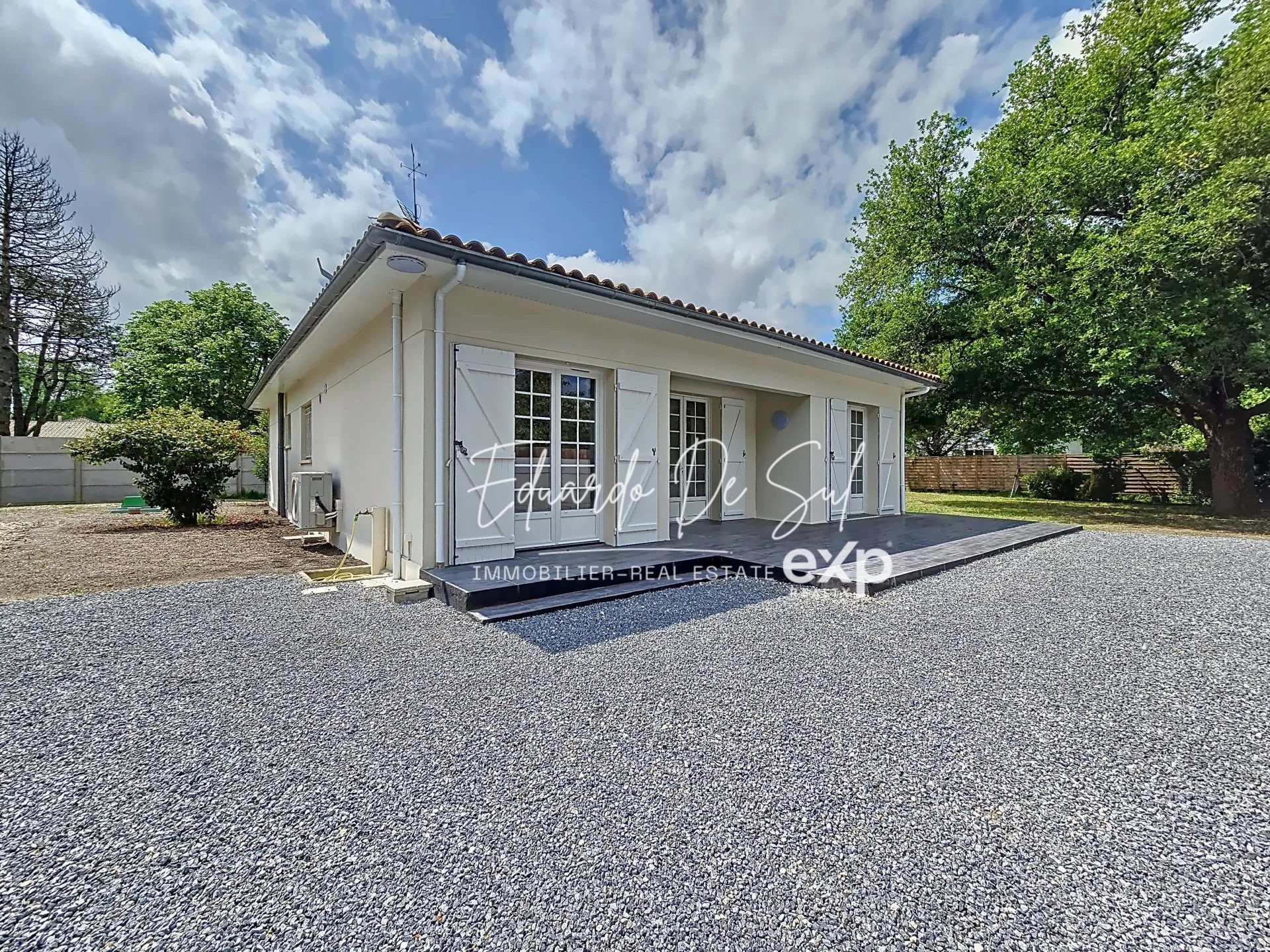 Maison plain-pied totalement rénovée de 108m², 3 chambres, au calme et classée B au DPE
