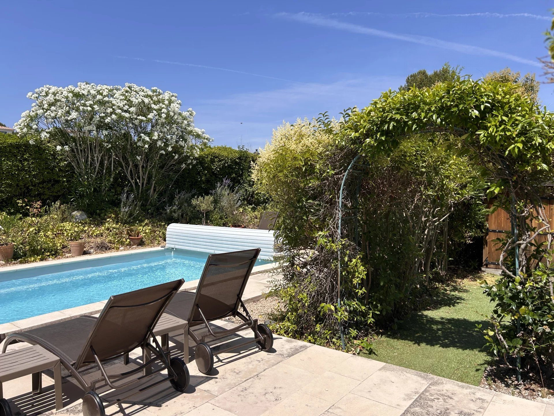 Maison à vendre à Mallemort, 180 m²