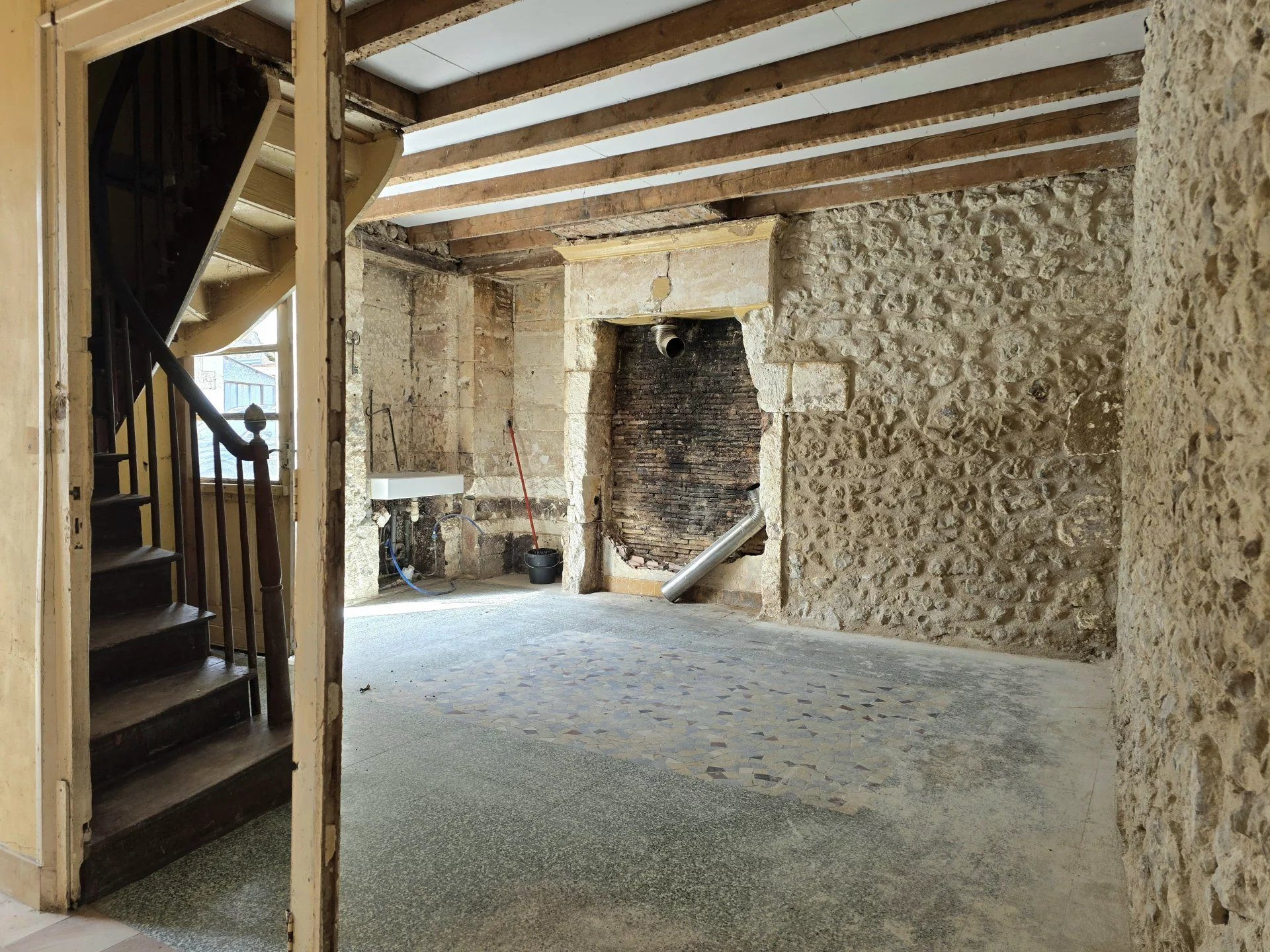 Maison à vendre à Saint-Paul-Lizonne, 97 m²