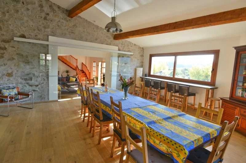 Maison à vendre à Roquebrun, 478 m²