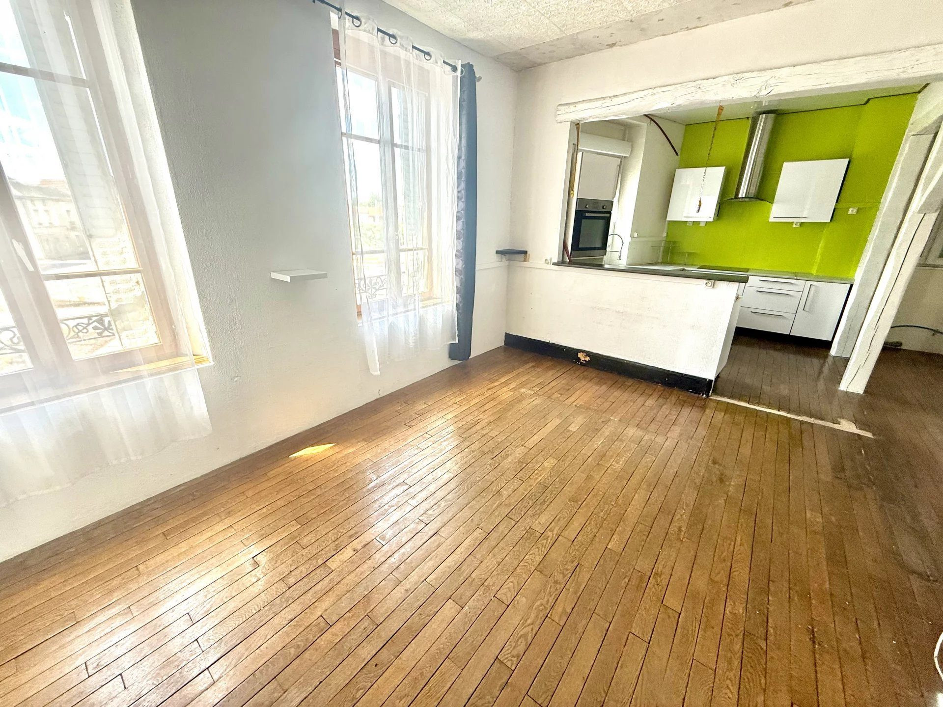 Maison 9 pièces 163 m² · à Suippes · 163 m² · 165 000 €