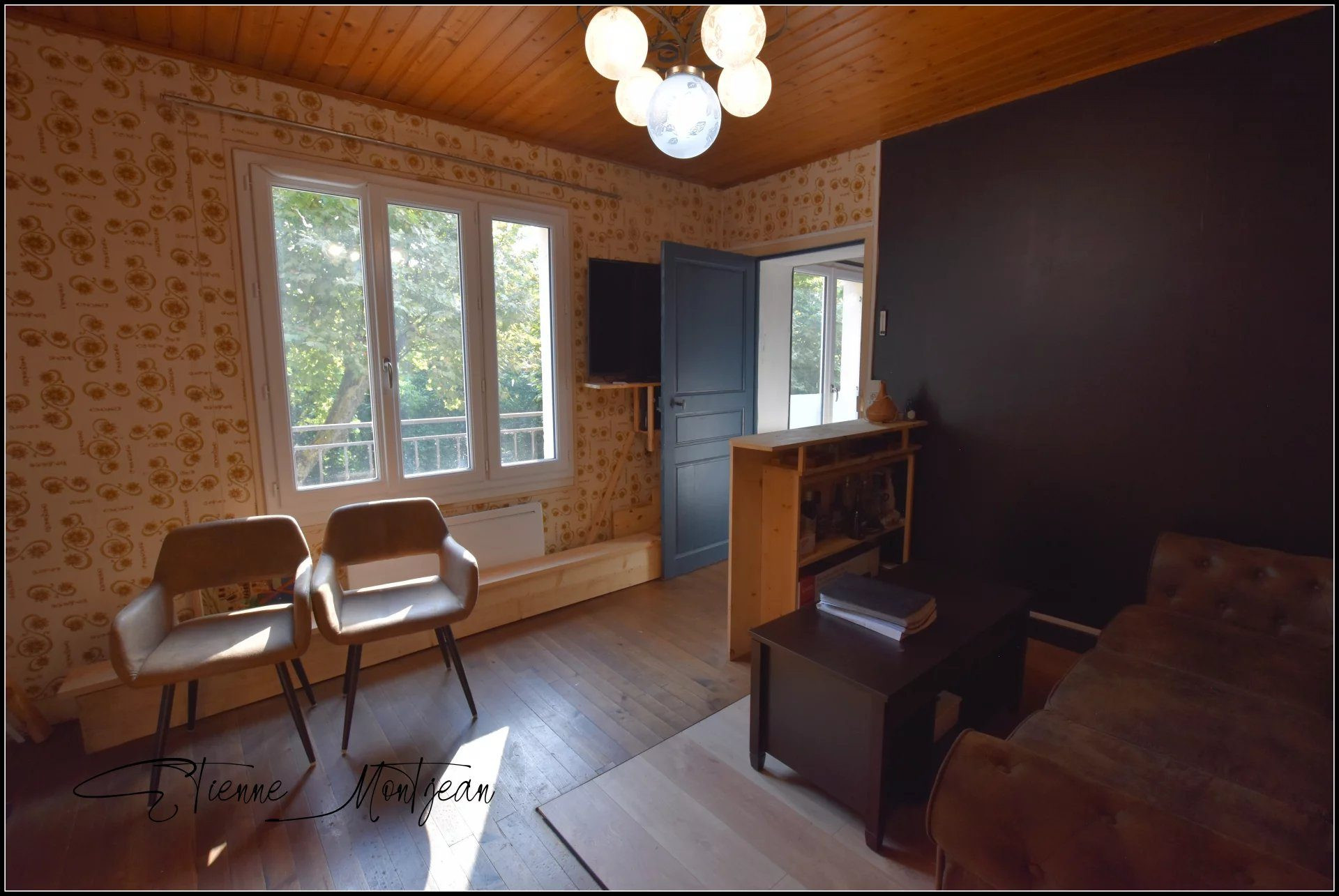 House in Luzech, 69 m², 2 bedrooms, requiring completion of renovation, with terrace 4