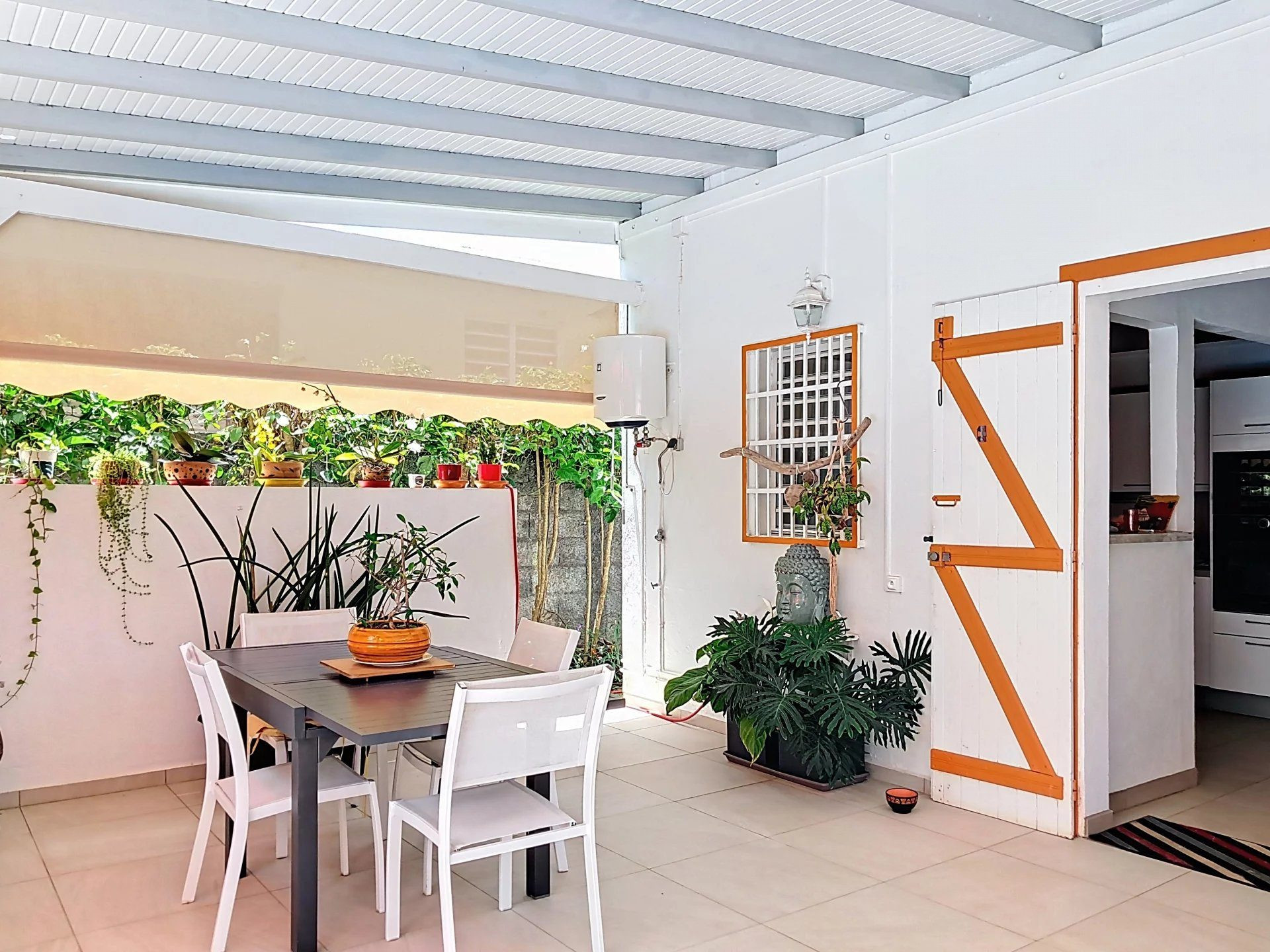 Maison à vendre à Sainte-Rose, 118 m²