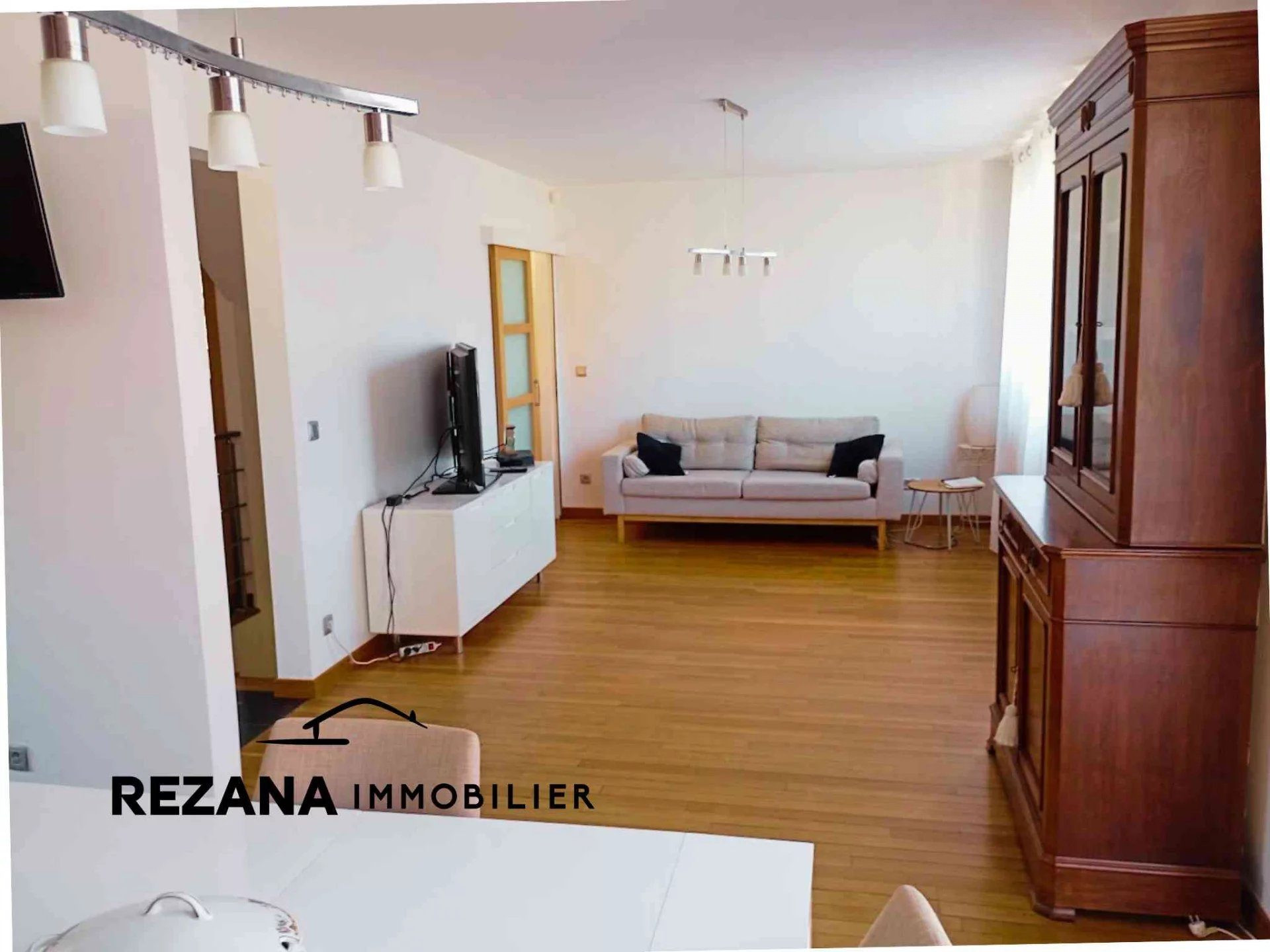 Vosves Hamlet, Renovated Family Home 120m² - Land 1860m² 4