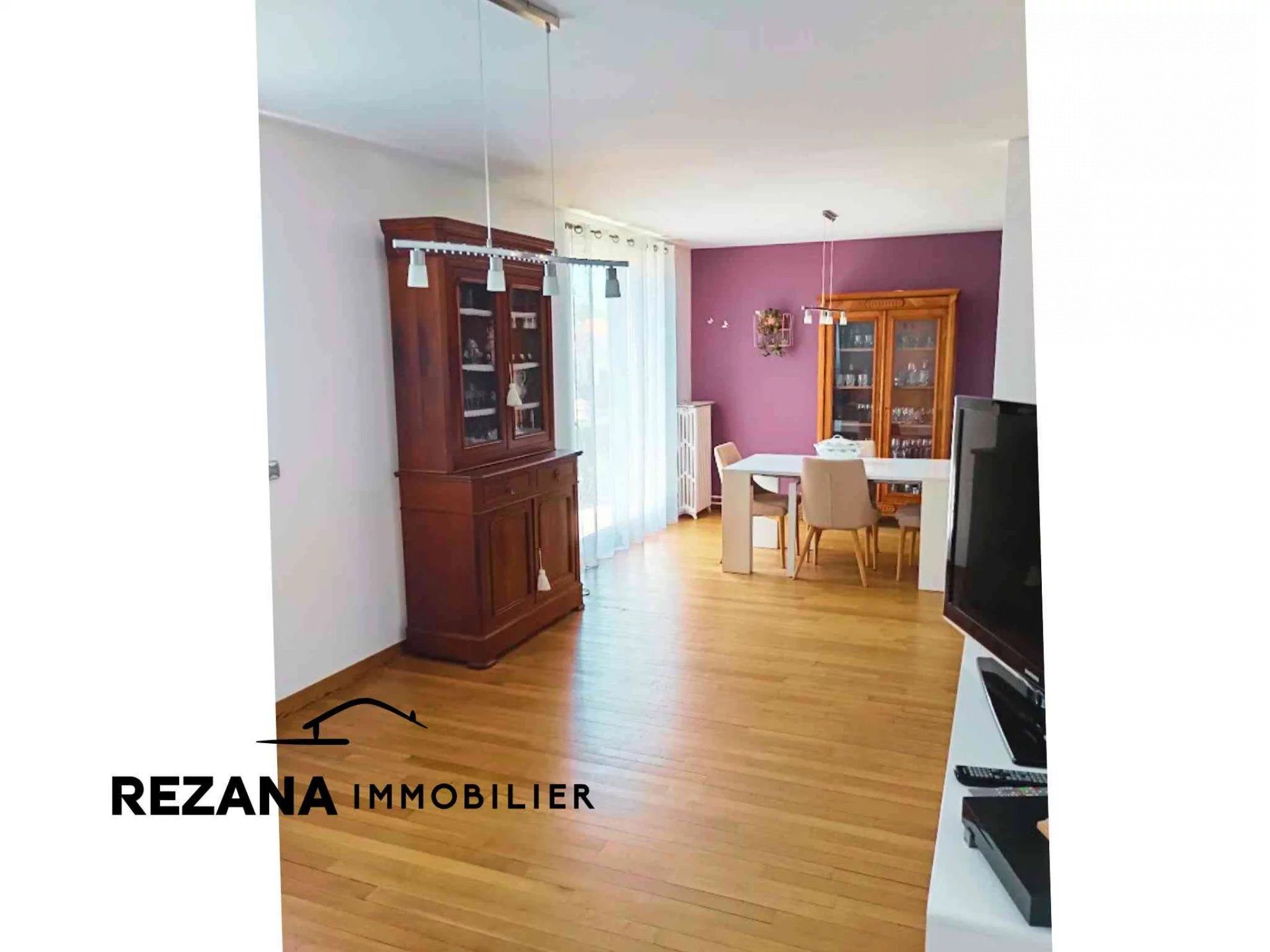 Hameau de Vosves, Maison familiale rénovée 120m² - Terrain 1860m²