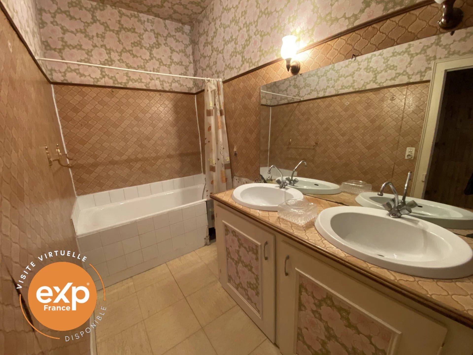 Maison 5 pièces 160 m² · à Châtillon-sur-Indre · 160 m² · 47 000 €