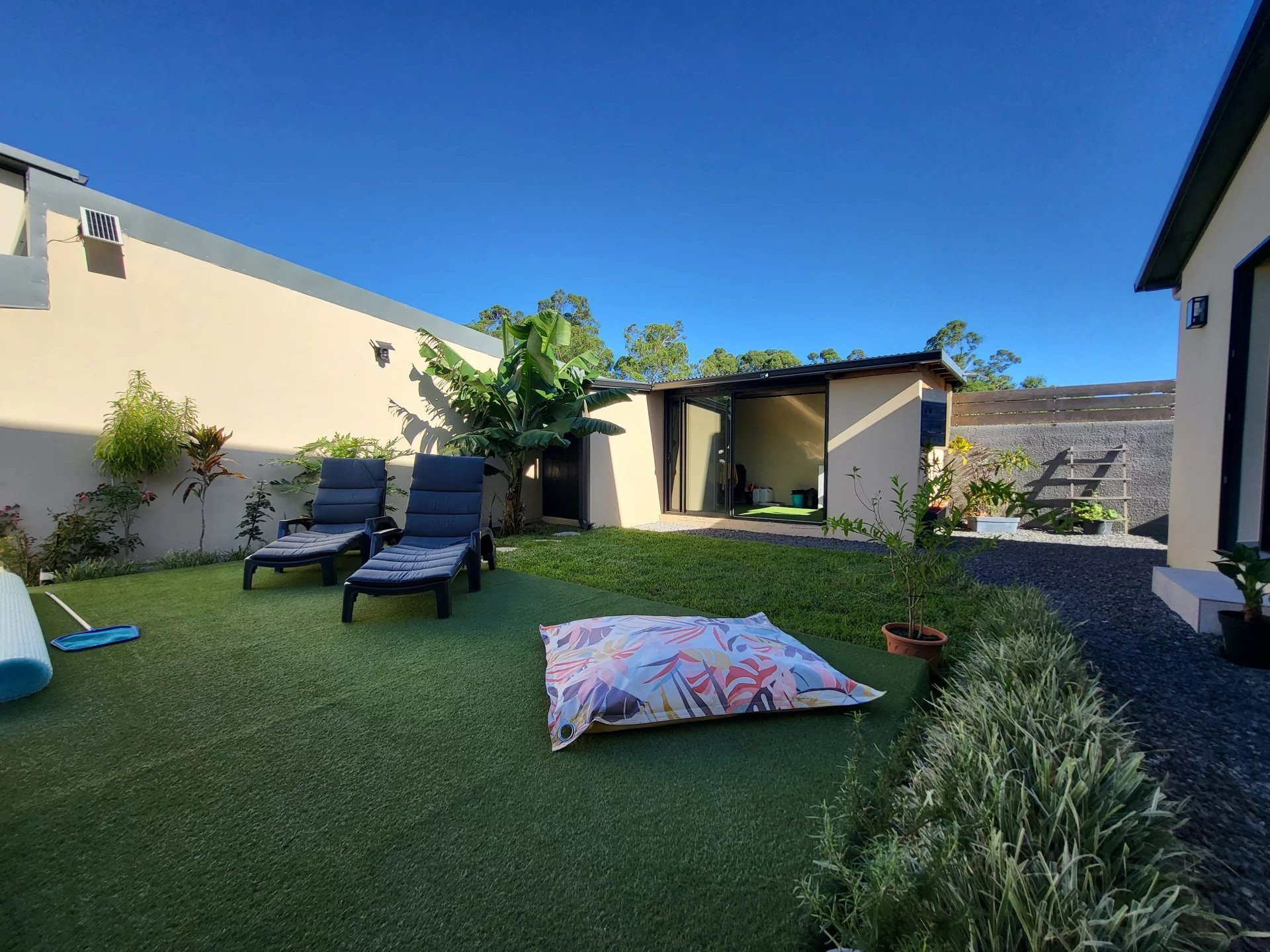 Villa familiale avec piscine et potentiel locatif – Mont Vert, Saint-Pierre
