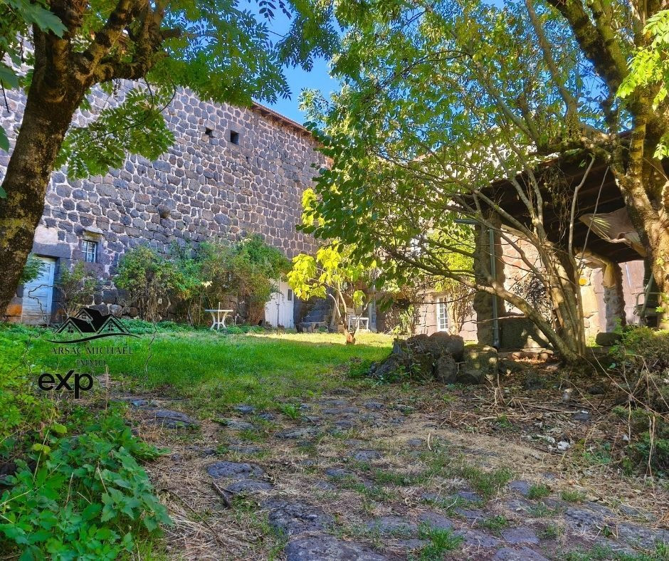 House for sale in Cayres, 556 m²