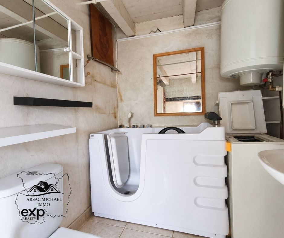 House for sale in Cayres, 556 m²