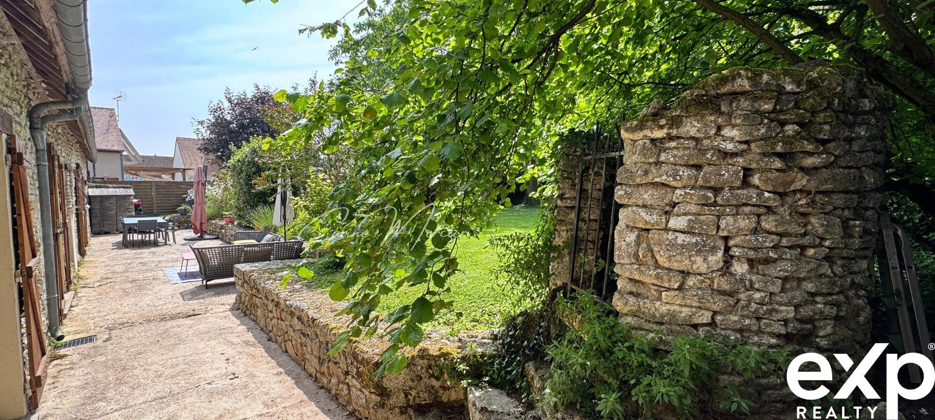 Maison à vendre à Saulx-Marchais, 231 m²