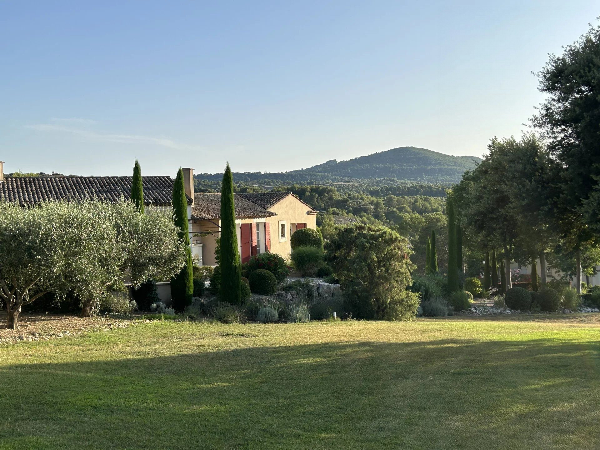 Maison à vendre à Mallemort, 250 m²