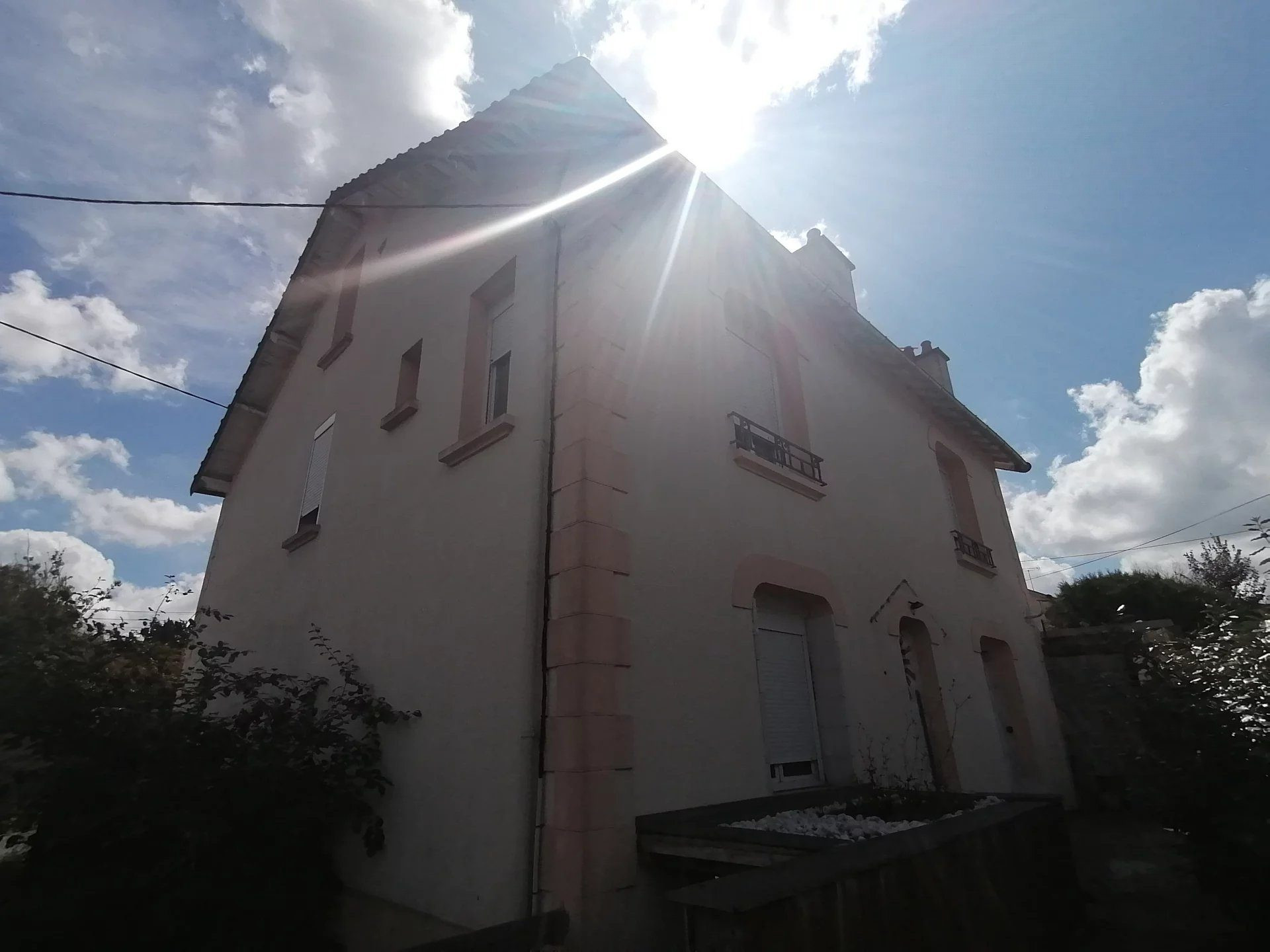 Income-generating house divided into 2 apartments - La Souterraine 2