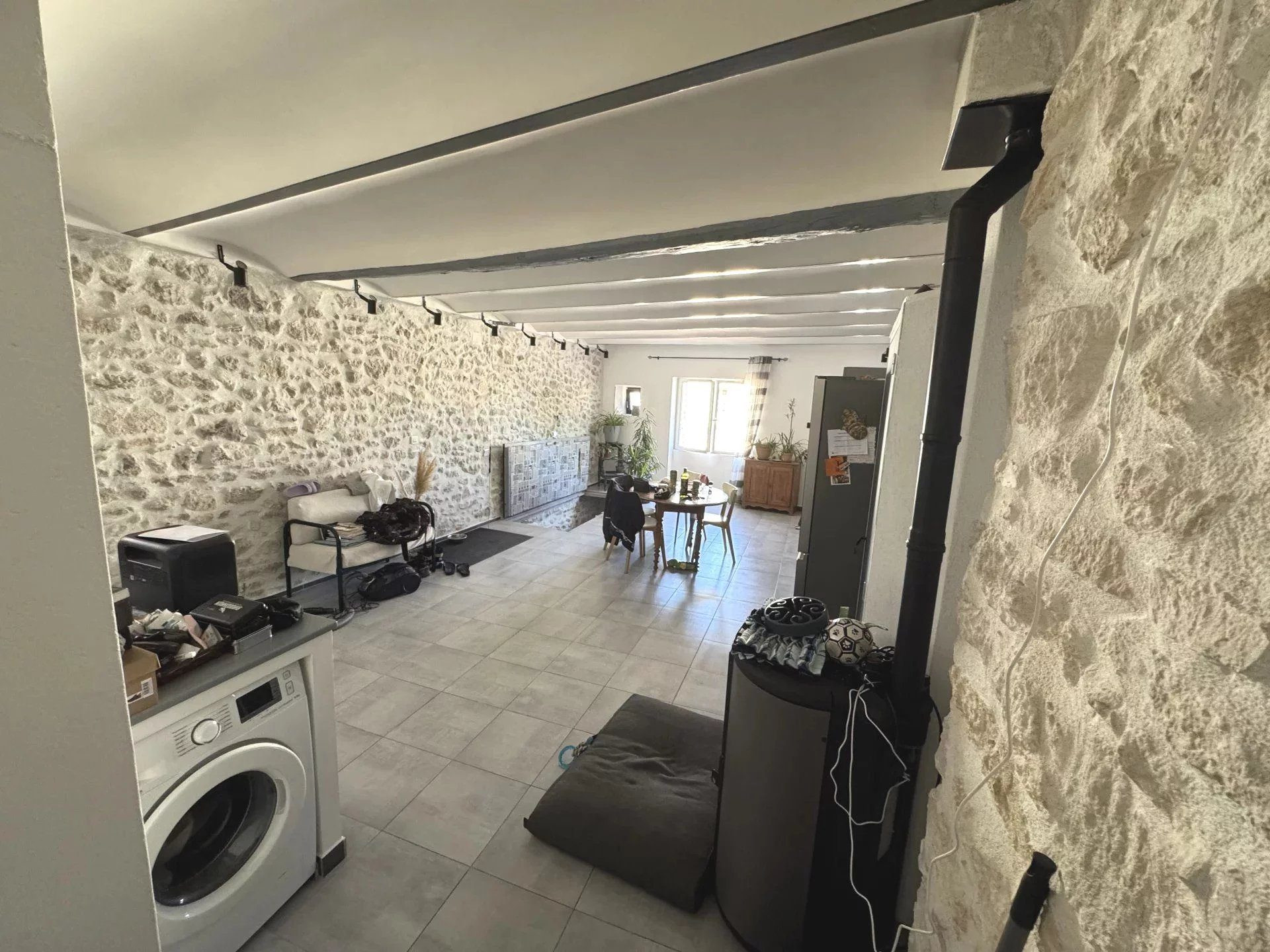 Maison en pierre – Garage et Terrasse