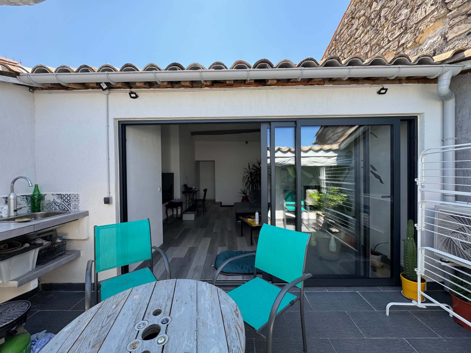 Maison en pierre – Garage et Terrasse