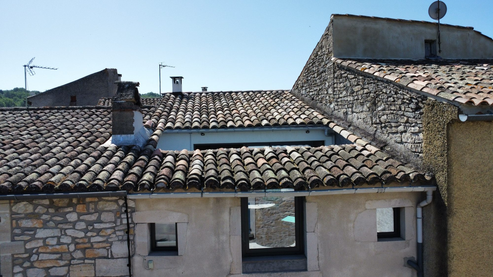 Maison en pierre – Garage 56m2 et Terrasse