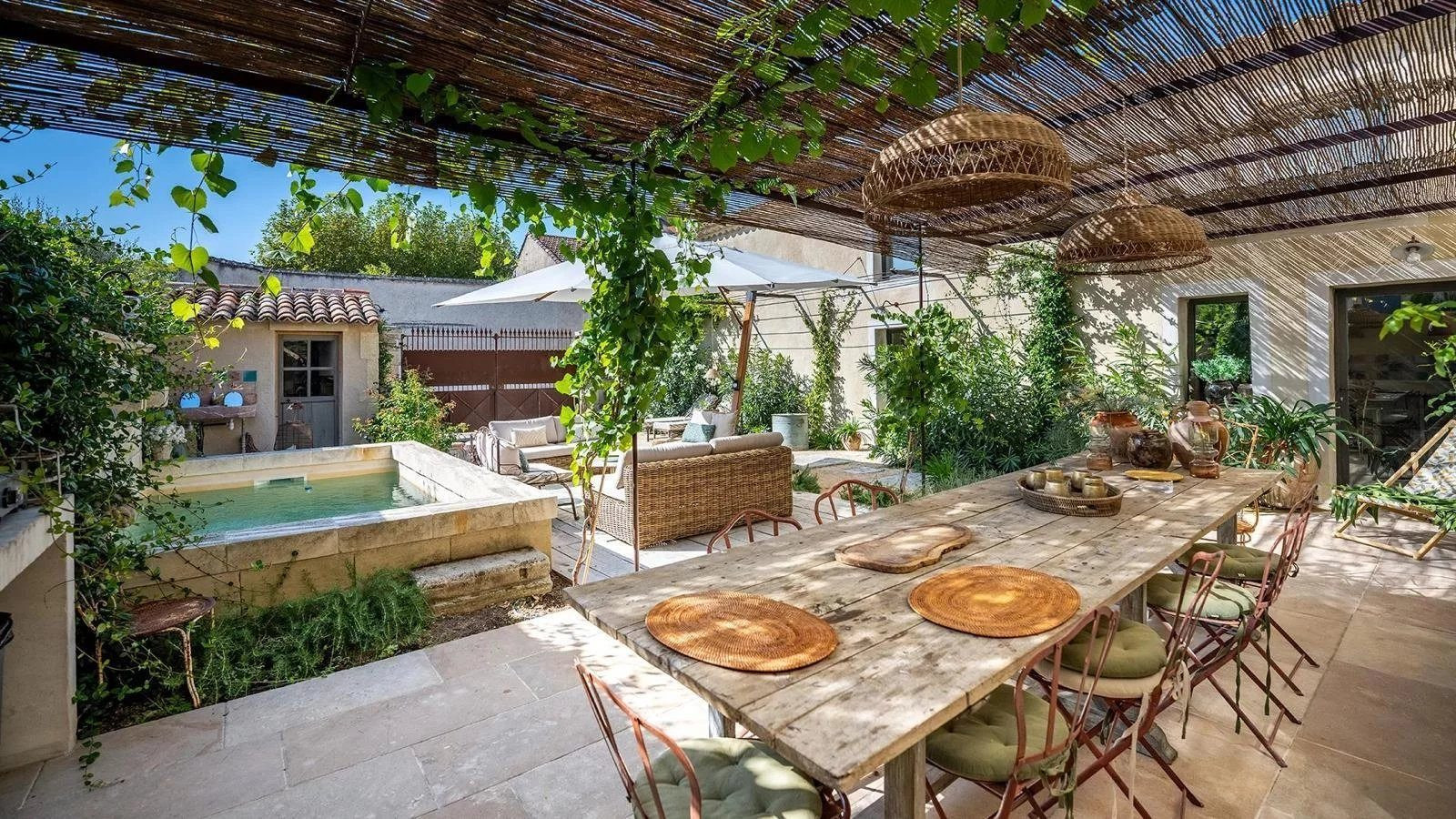 House for sale in Mollégès, 252 m²