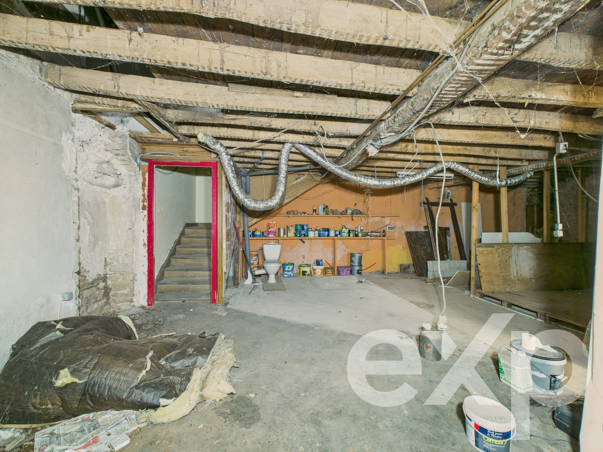 Maison 5 pièces 151 m² · à Laignes · 151 m² · 30 000 €