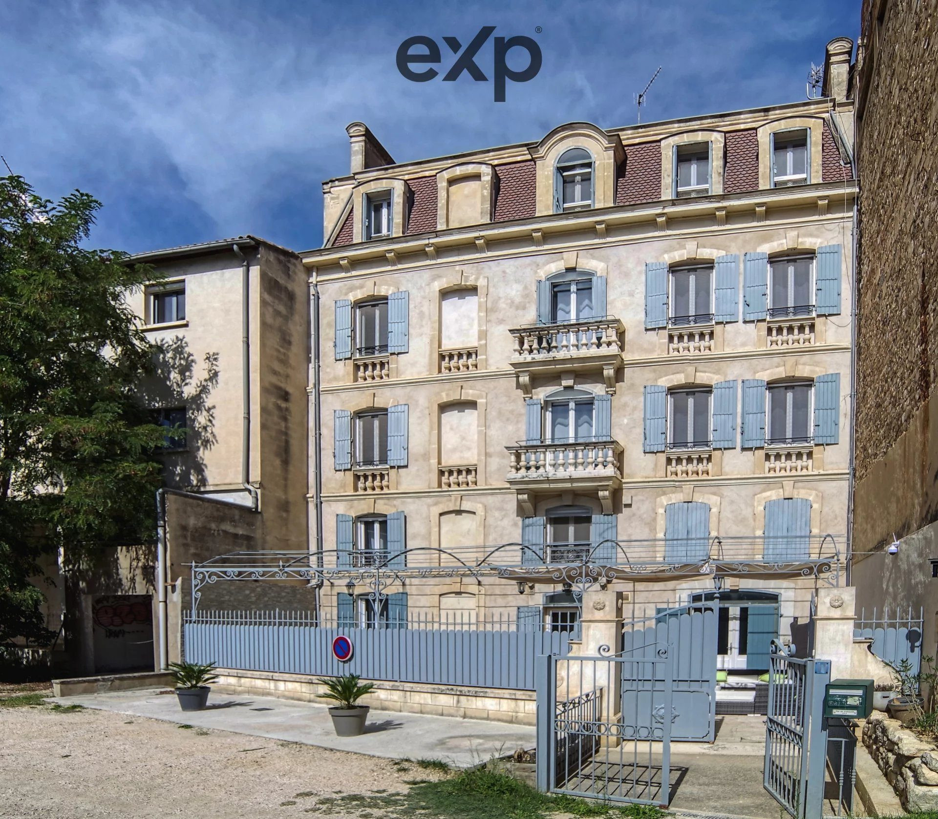 Maison 15 pièces 400 m² · à Apt · 400 m² · 799 000 €
