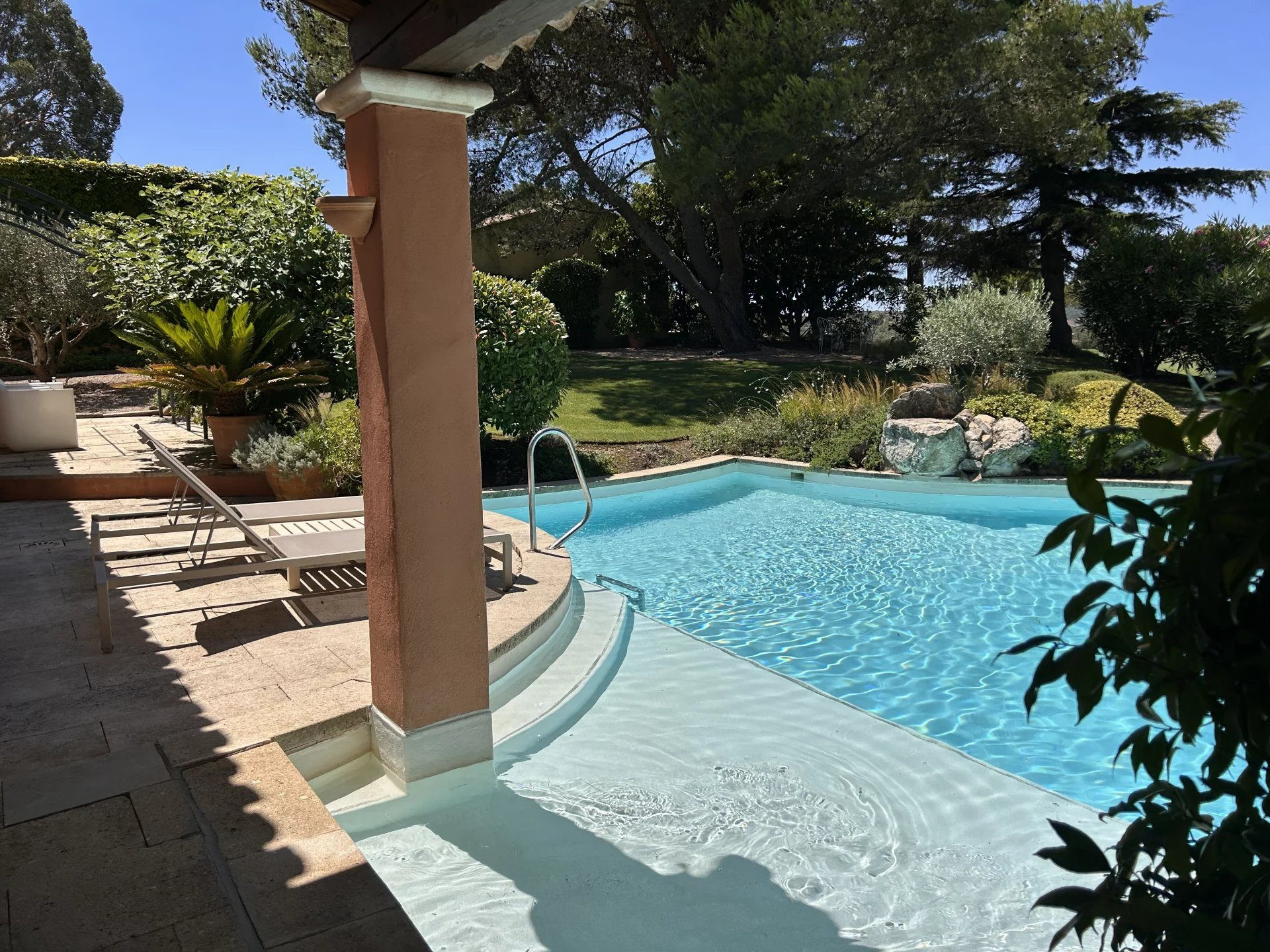 Maison 4 pièces 137 m² · à Mallemort · 137 m² · 945 000 €