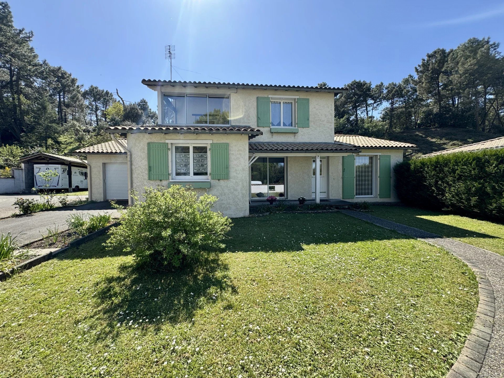 Maison à vendre à Saint-Augustin, 163 m²
