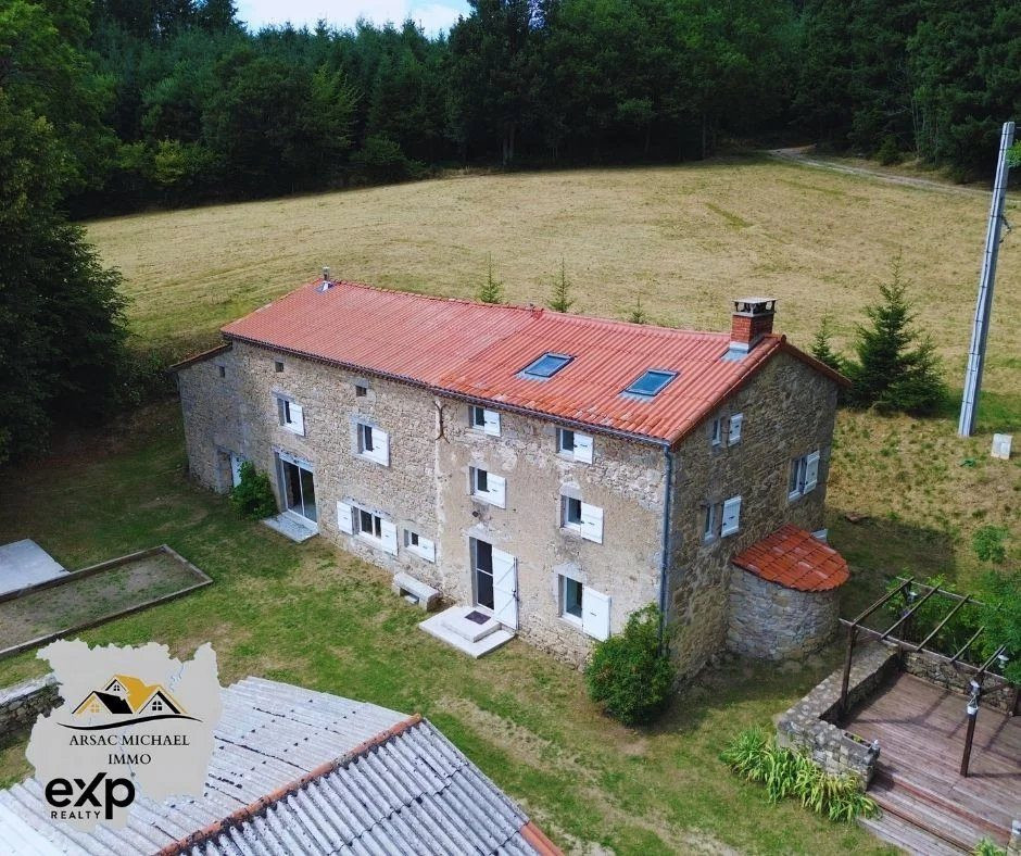 Property with Large Land and Outbuildings 5