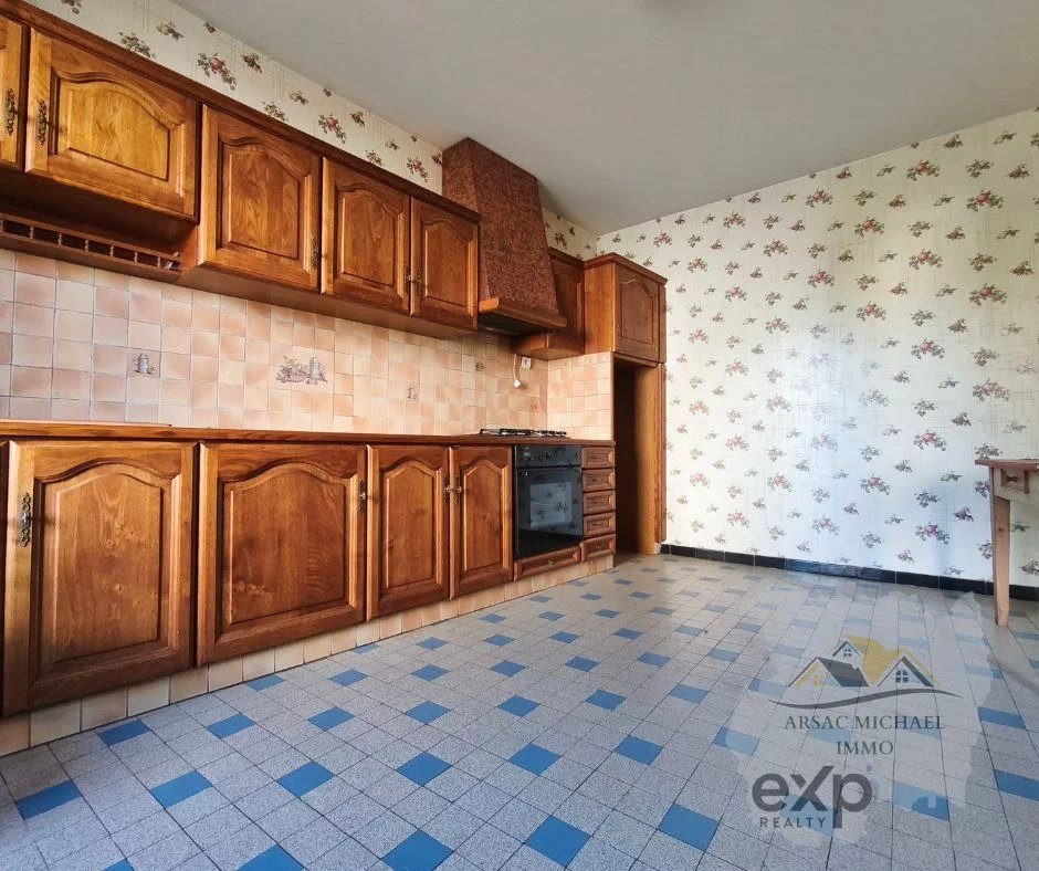 Village house to renovate 3