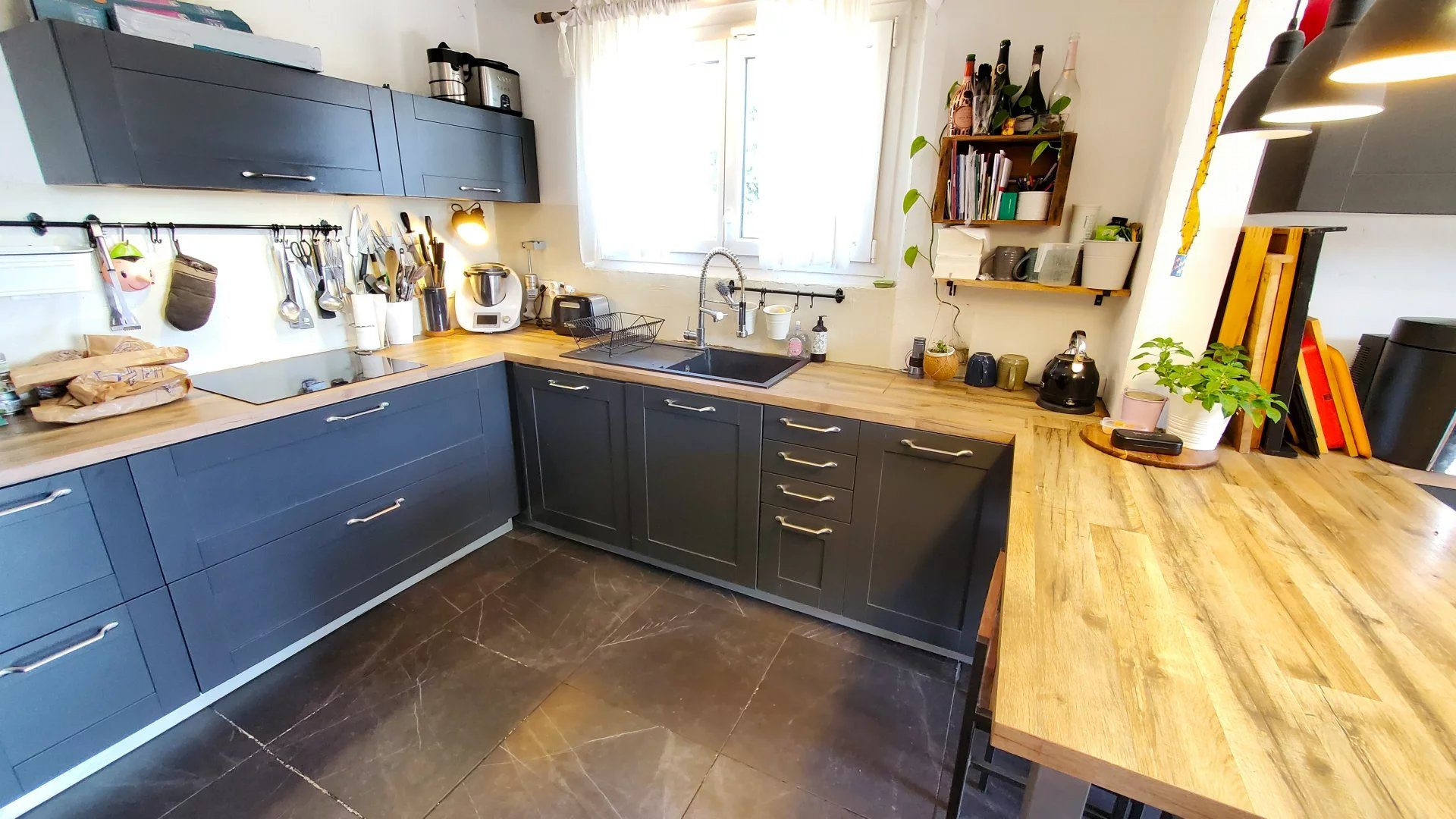 Maison 6 pièces 195 m² · à Fillinges · 195 m² · 569 000 €