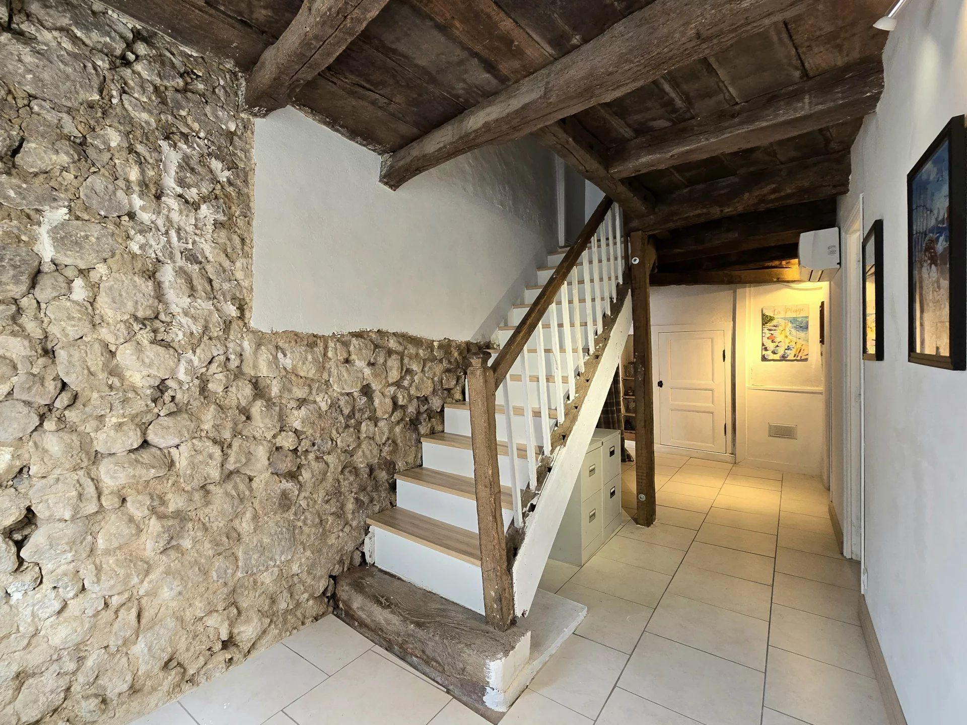 Maison à vendre à Celles, 209 m²