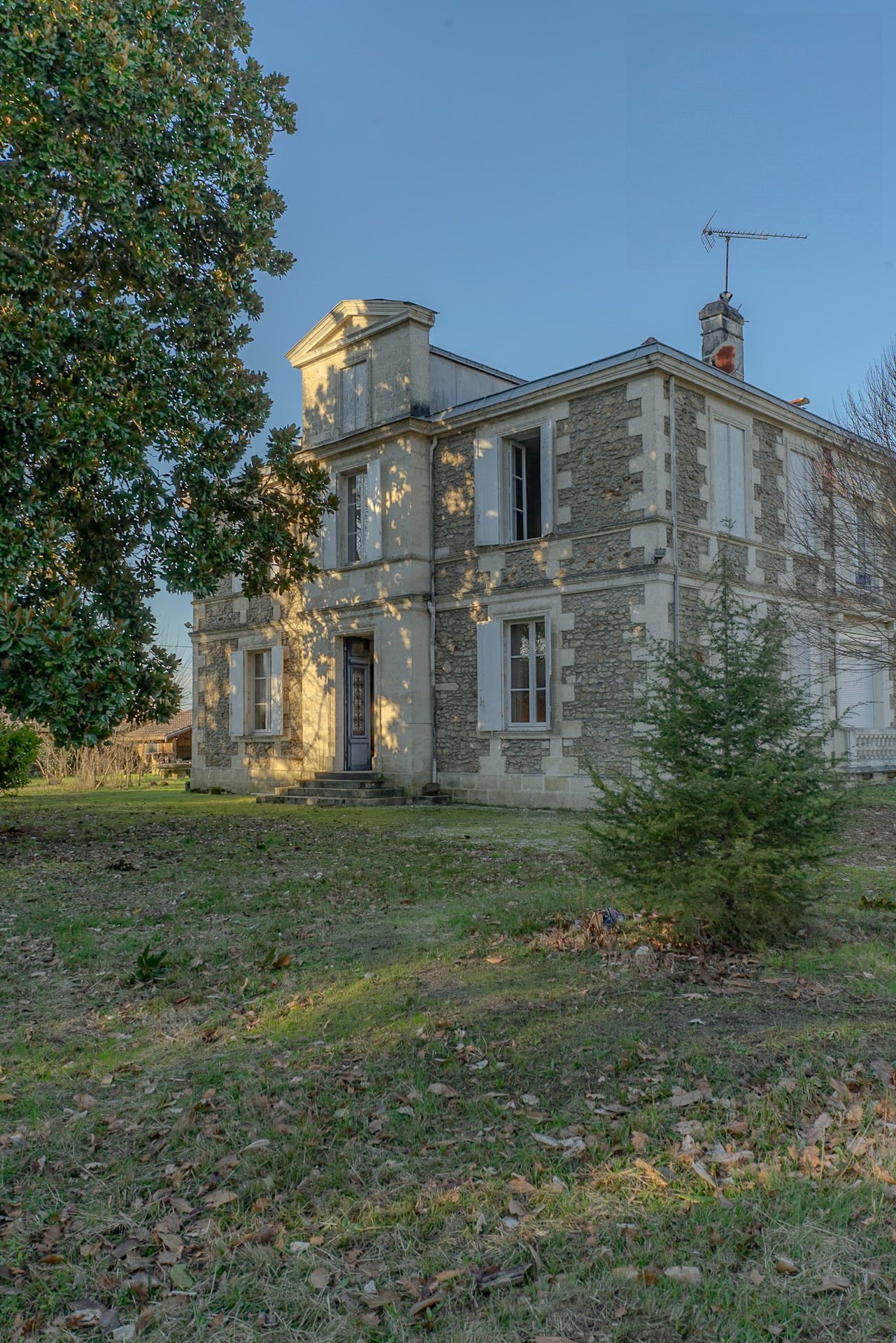 Maison à vendre à Salles, 270 m²
