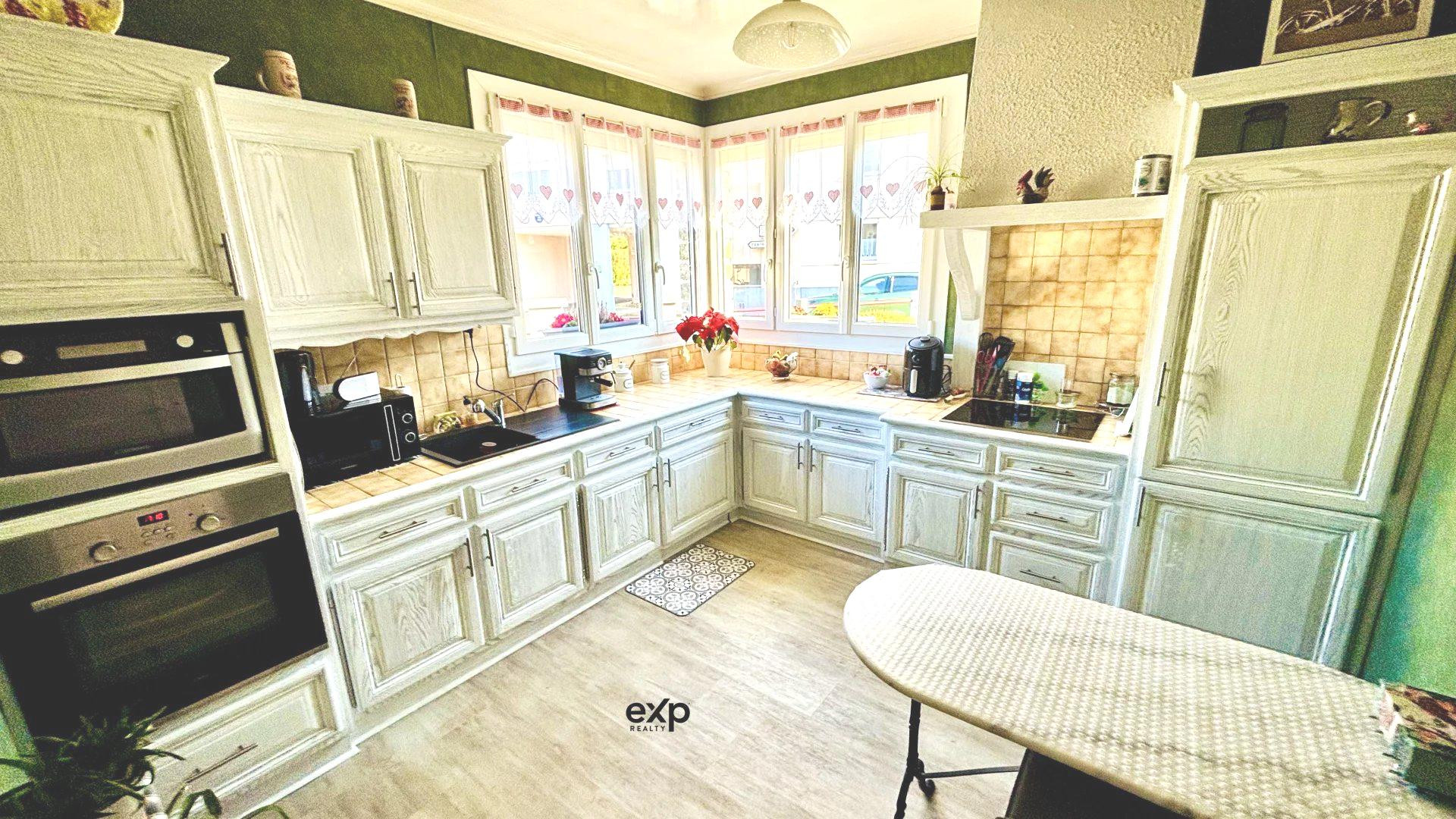 Maison à vendre à Mayenne, 134 m²