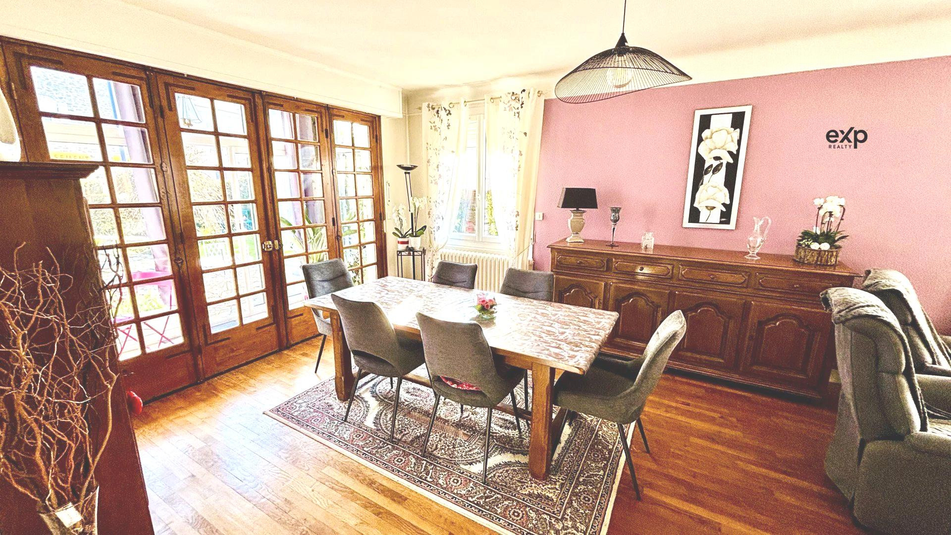 Maison à vendre à Mayenne, 134 m²