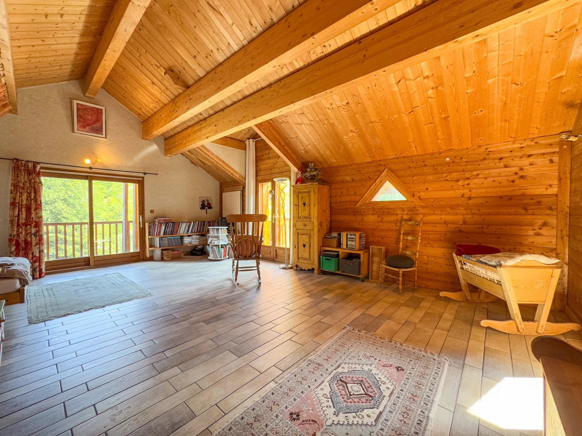 Maison 14 pièces 839 m² · à Névache · 839 m² · 2 000 000 €