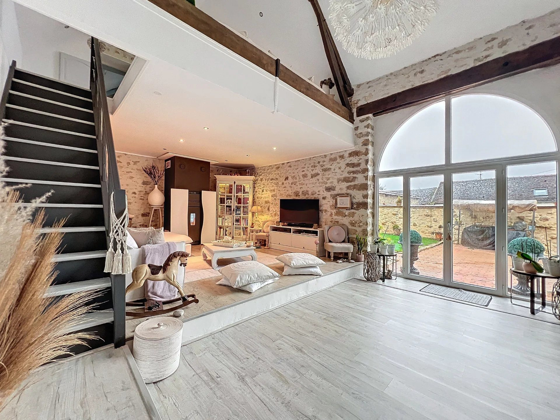 Maison à vendre à La Grande-Paroisse, 285 m²