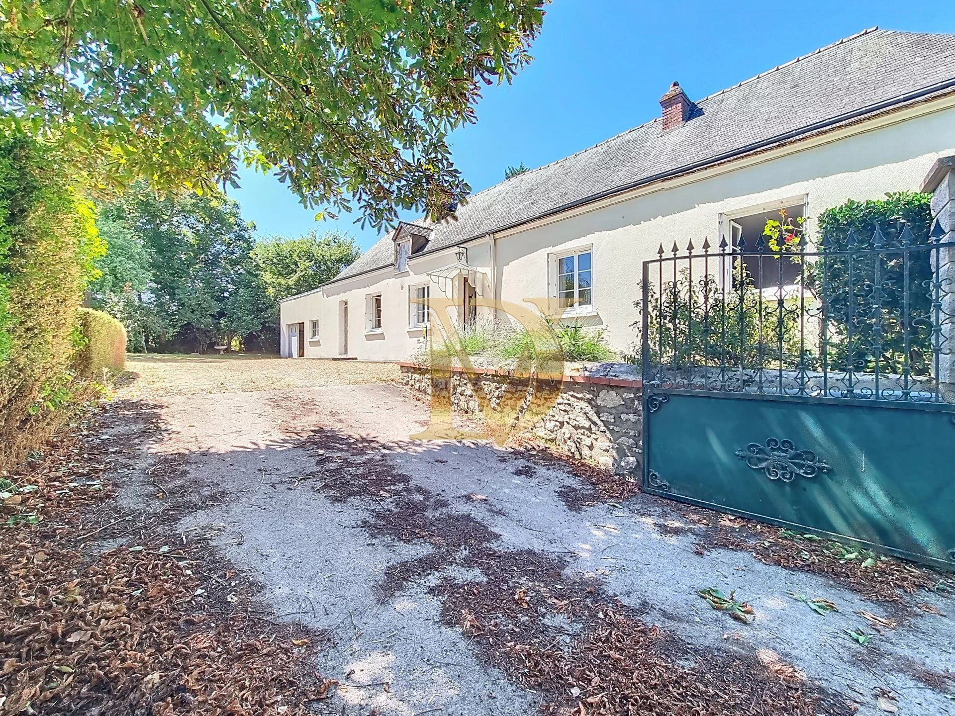 Longère tourangelle à vendre à Luzillé
