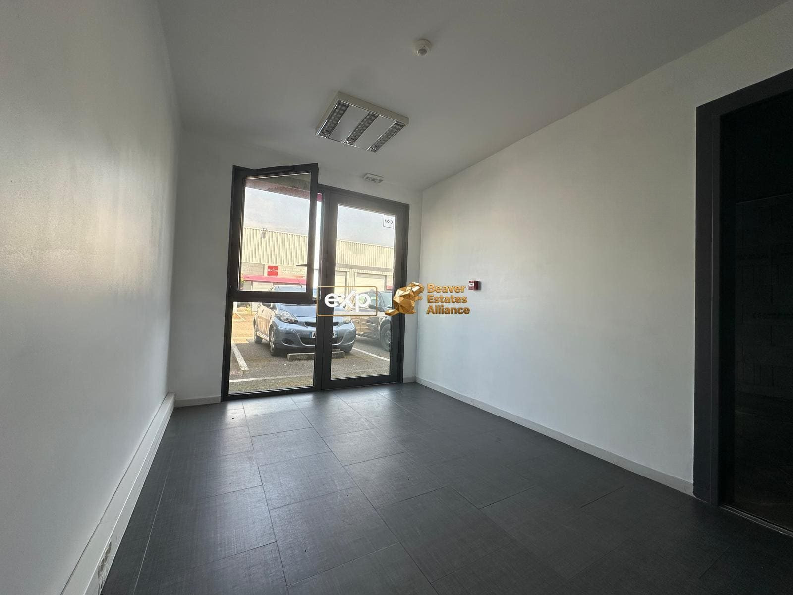 Immobilier pro à vendre à Tresses