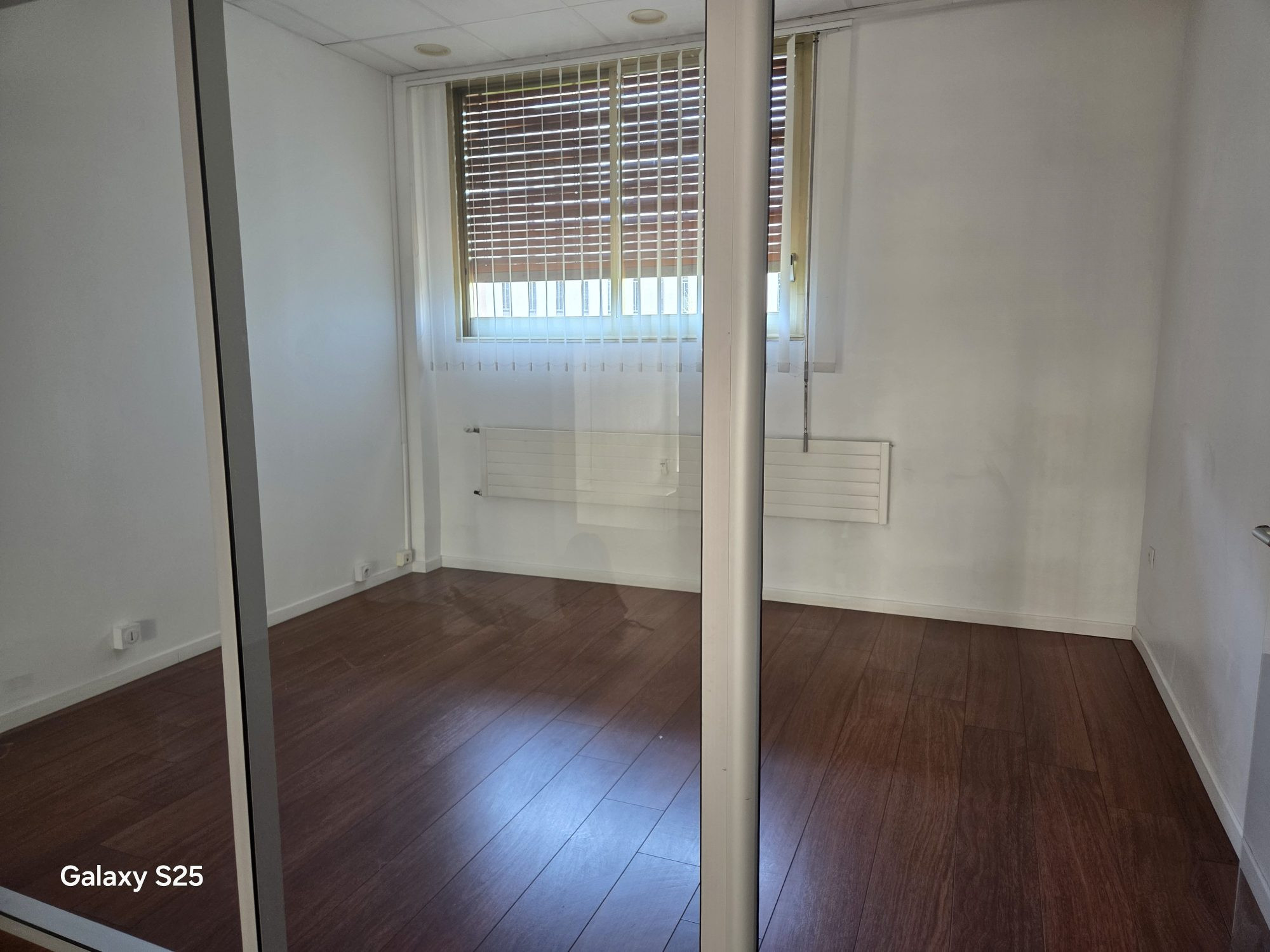 Immobilier pro à vendre à Hyères