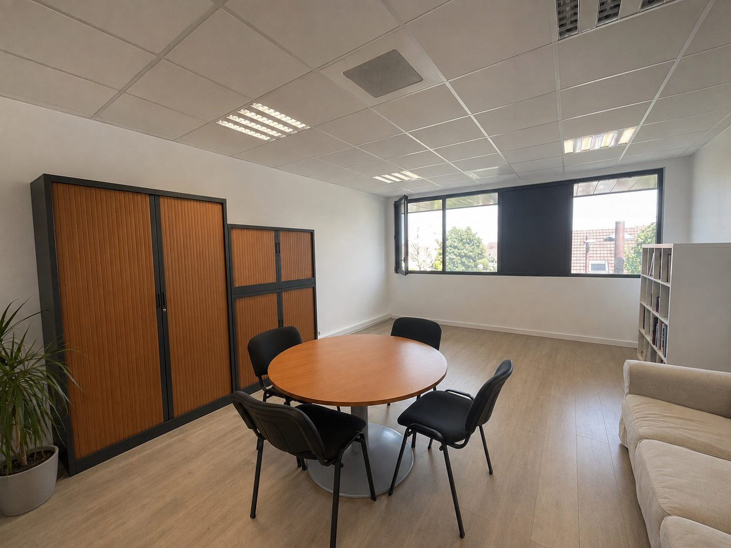 Immobilier pro à vendre à Chanteloup-en-Brie