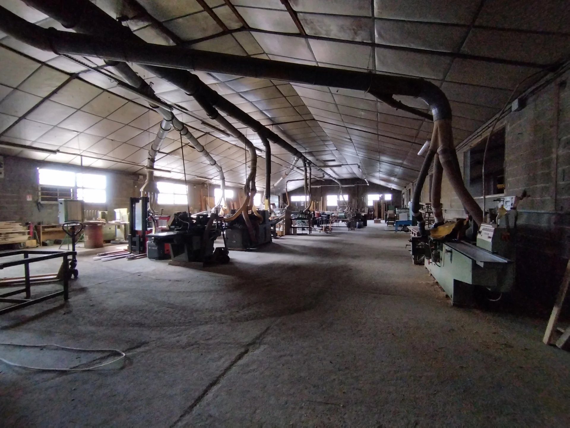 1 pièce 2225 m² · à Montpezat-de-Quercy · 2 225 m² · 381 600 €