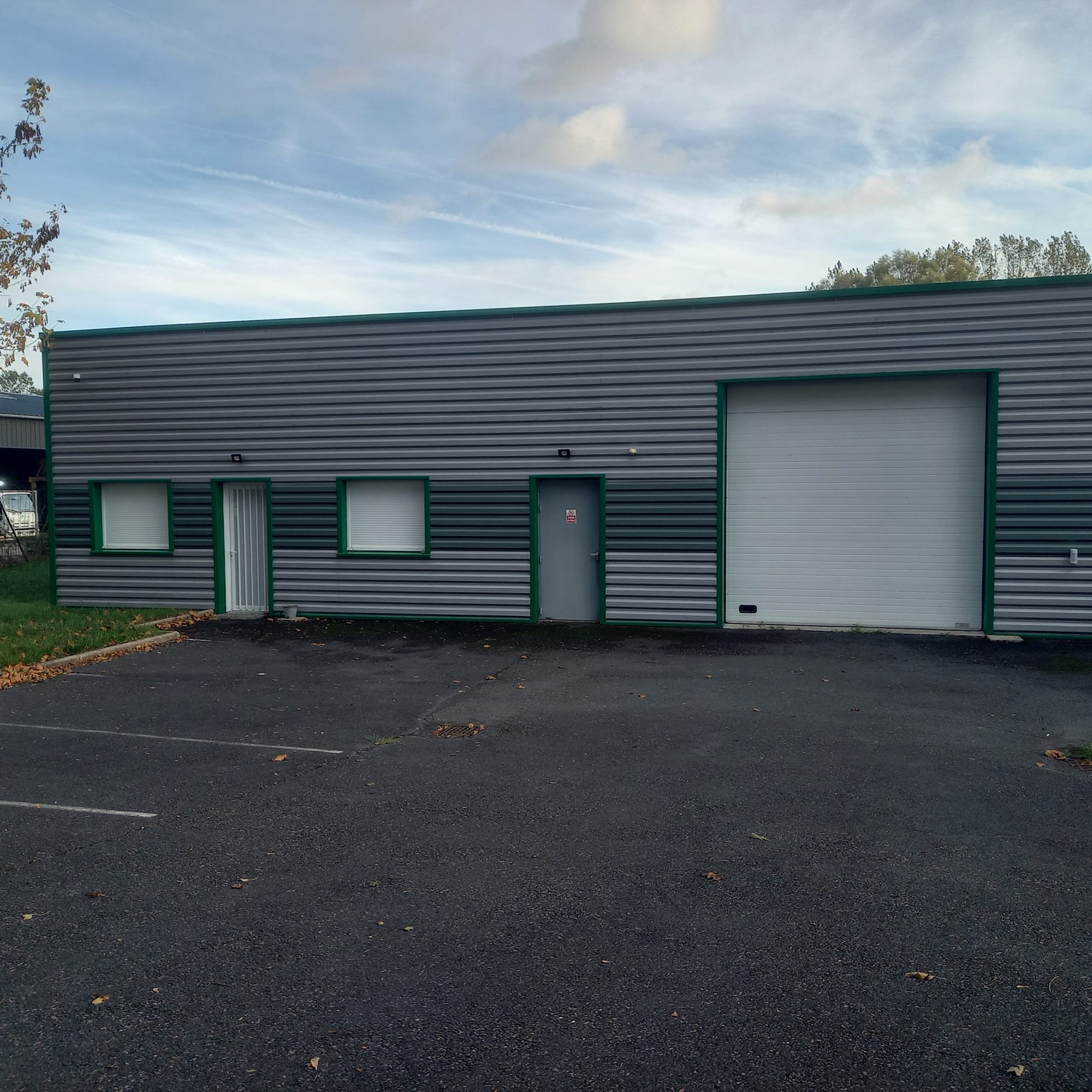 À VENDRE – Local d’activité de 287,60 m² à Neuillé-Pont-Pierre (37)