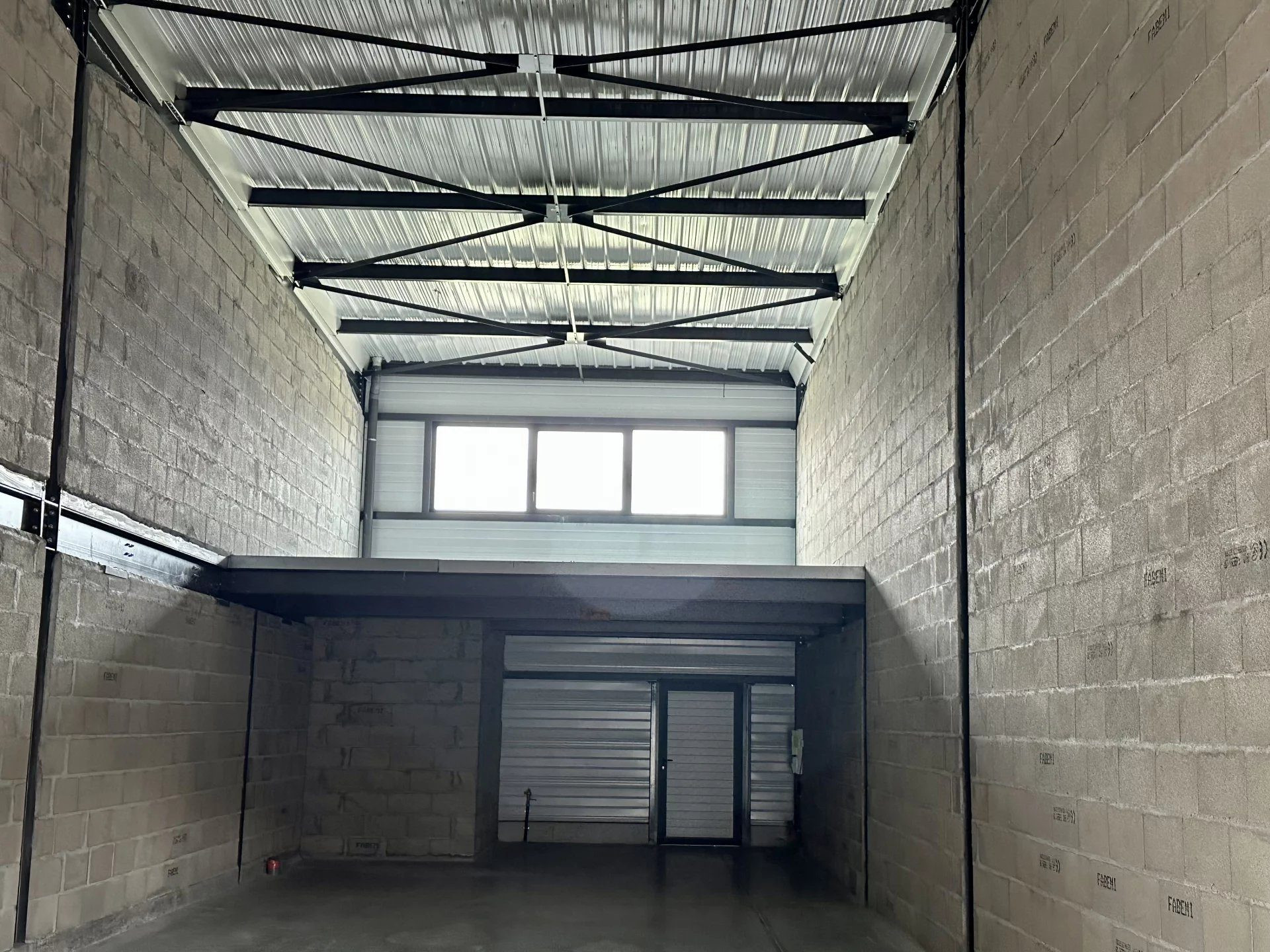 Local commercial 170 m² · à Publier · 170 m² · 358 000 €