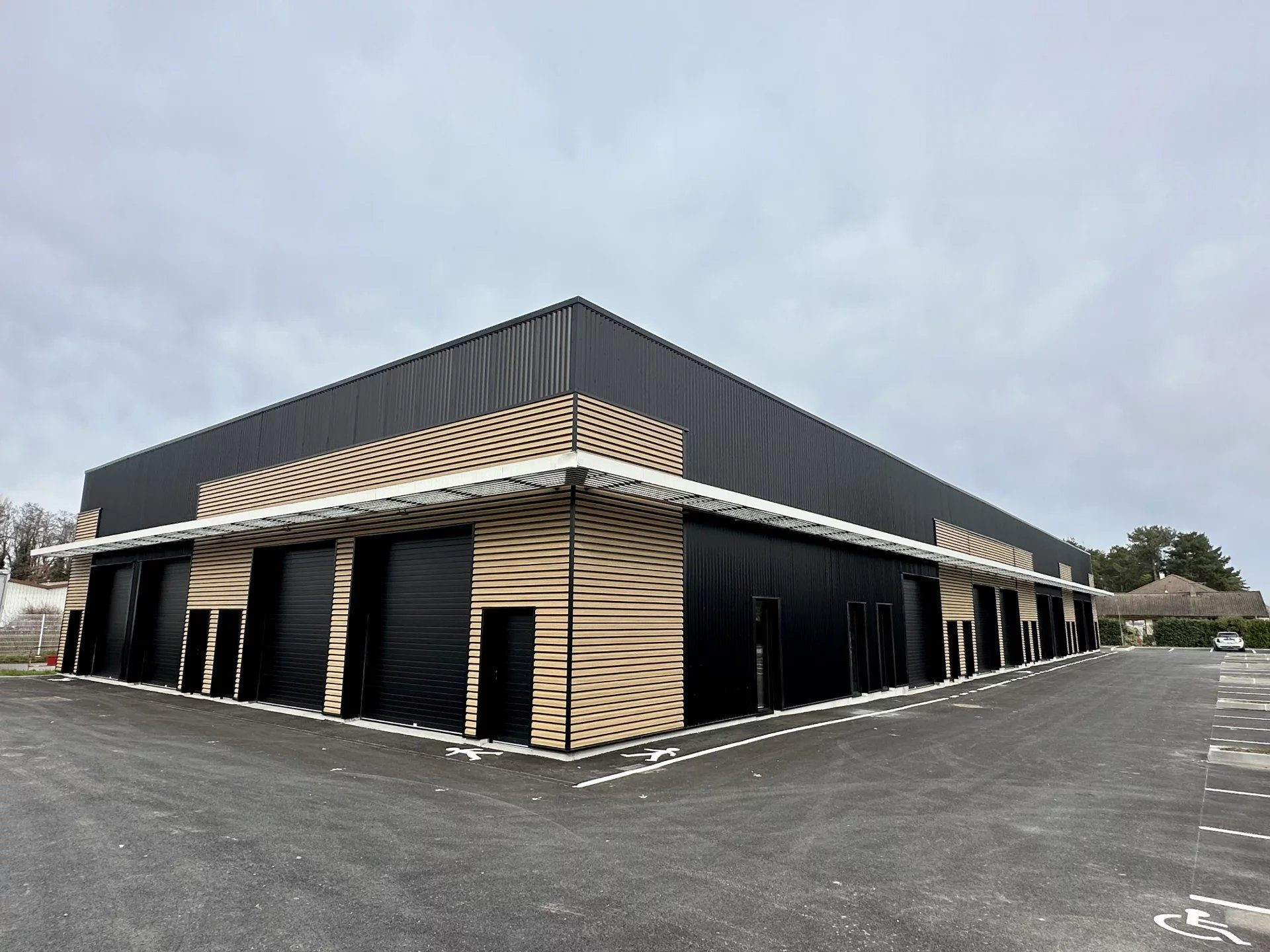 Immobilier pro à vendre à Publier