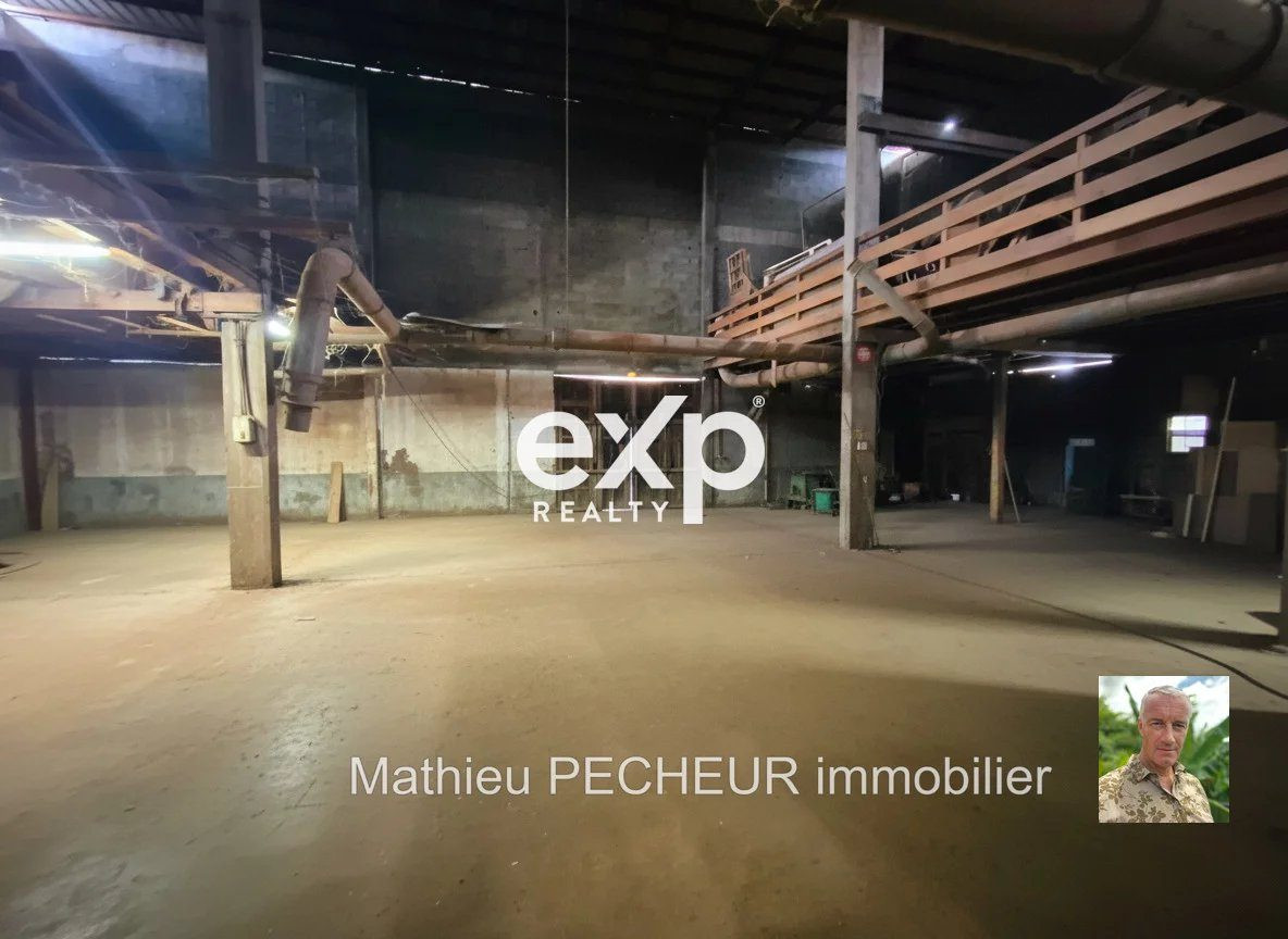 LE PORT / LOCAL DE 500 m2