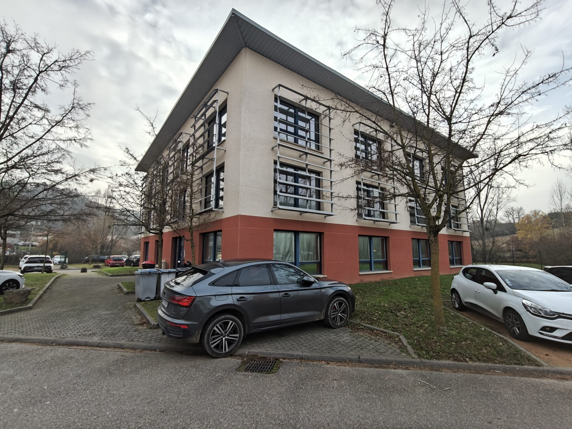8 pièces 120 m² · à Brignais · 120 m² · 252 000 €