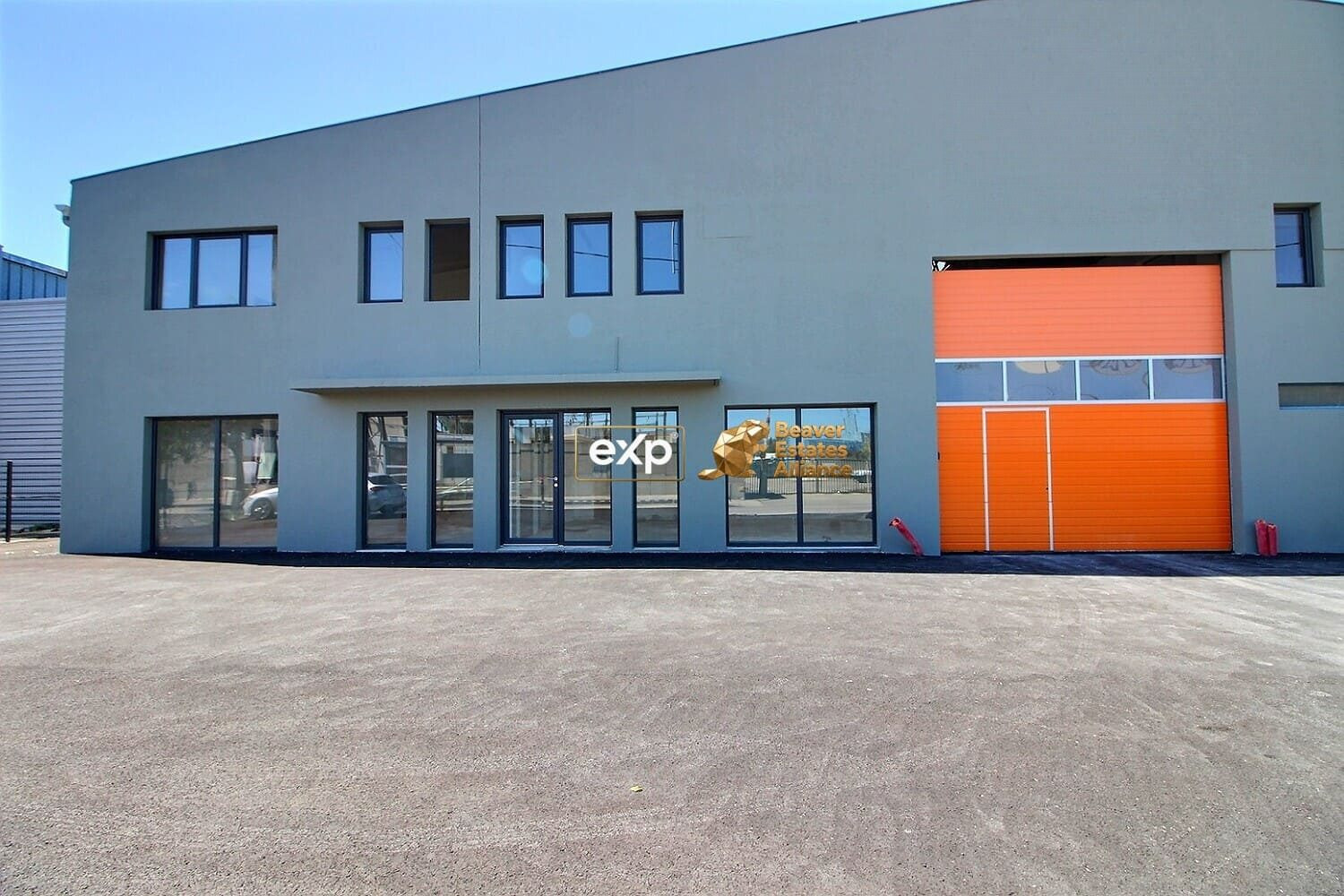 Immobilier pro à vendre à Orange