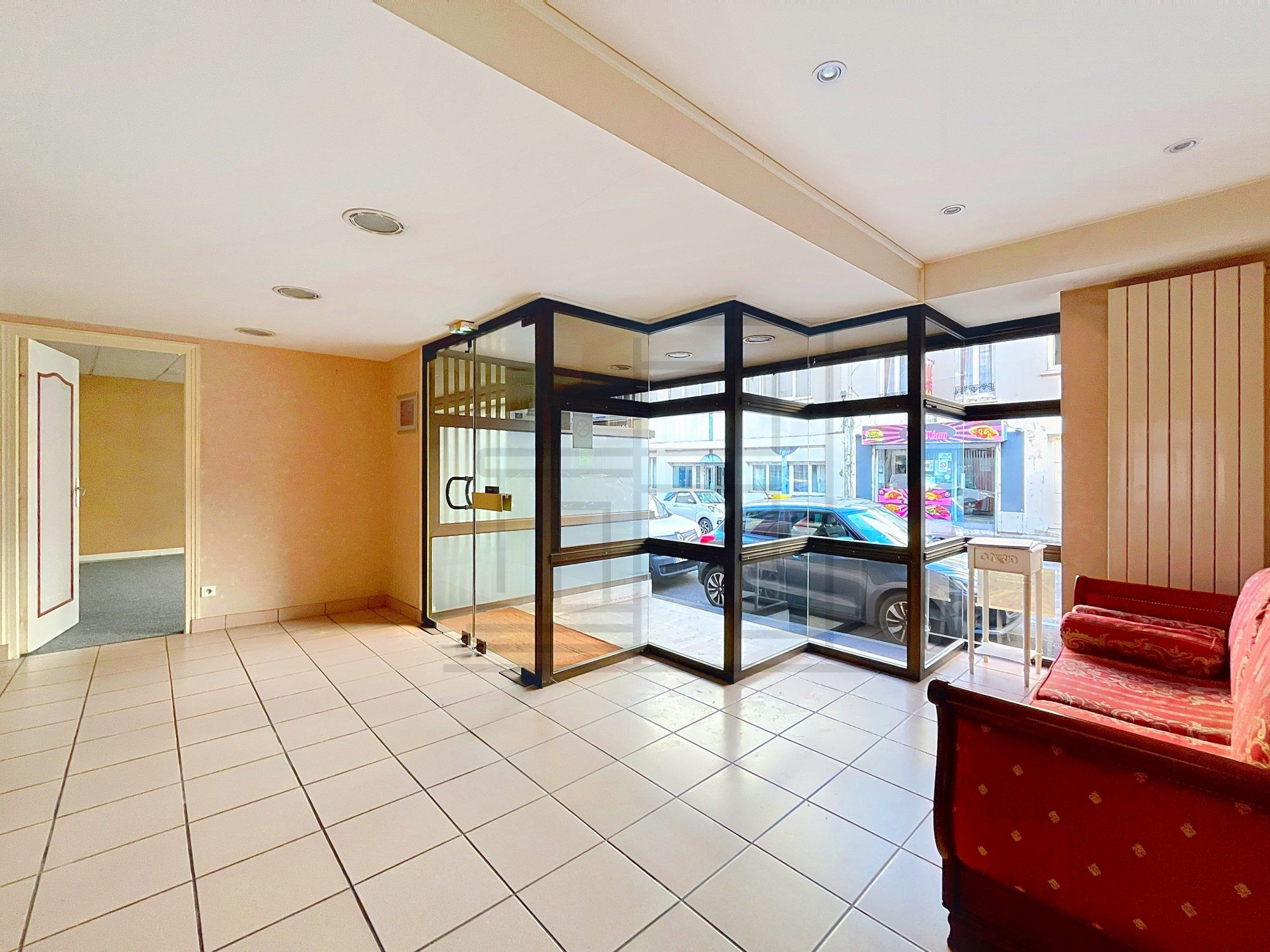 Immobilier pro à vendre à Beaumont-sur-Oise